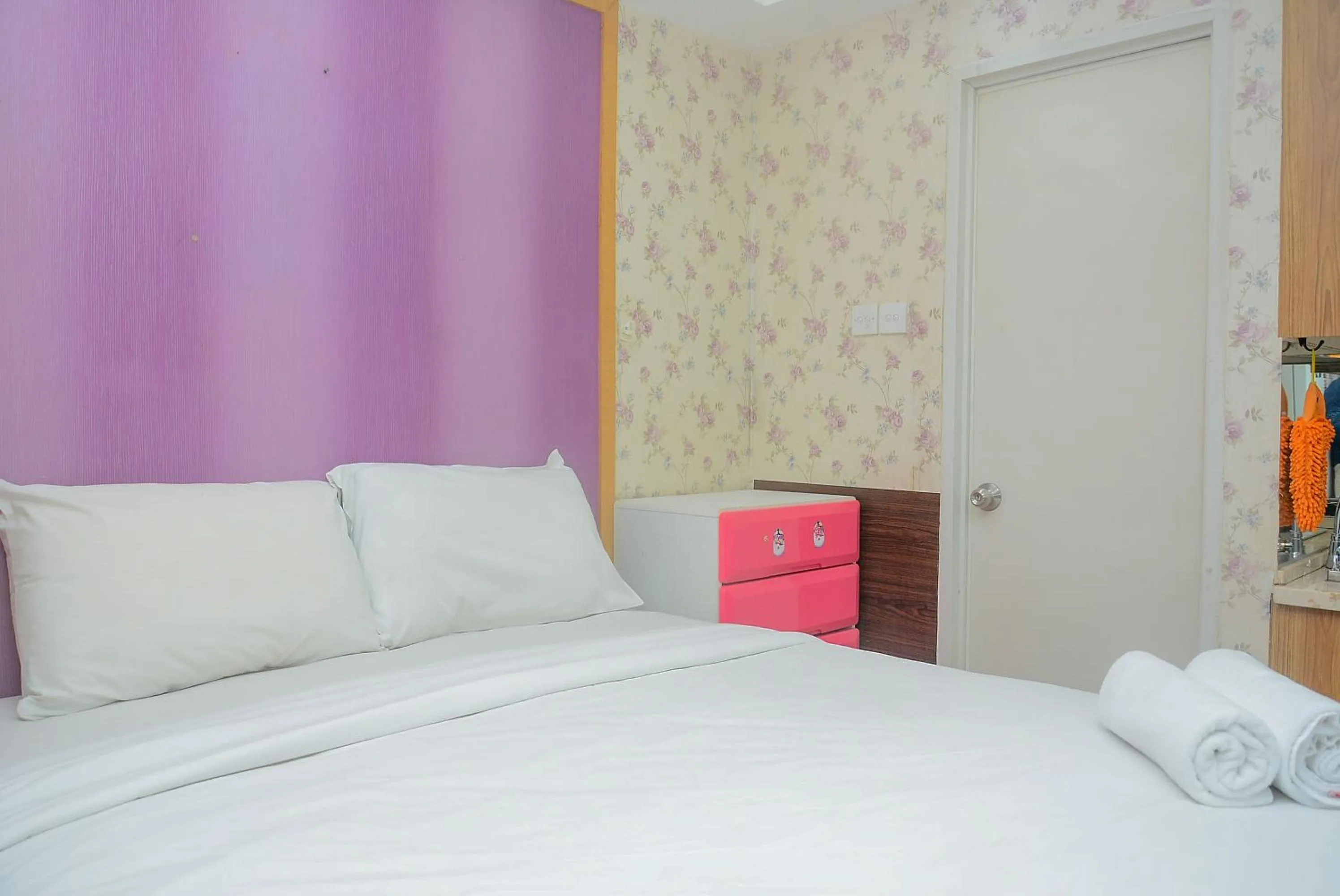 Bed in Homey Studio Pakubuwono Terrace Apartment By Travelio