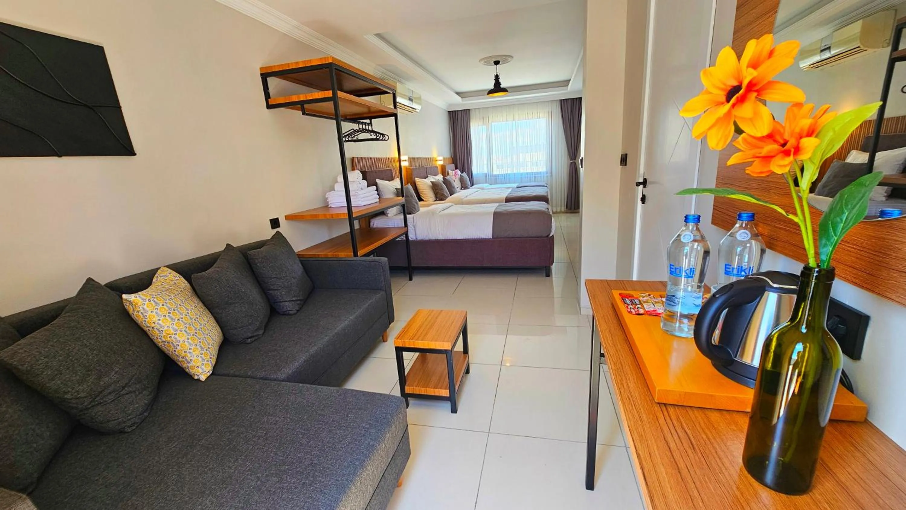 Photo of the whole room, Bed in Vera Taksim Hotel