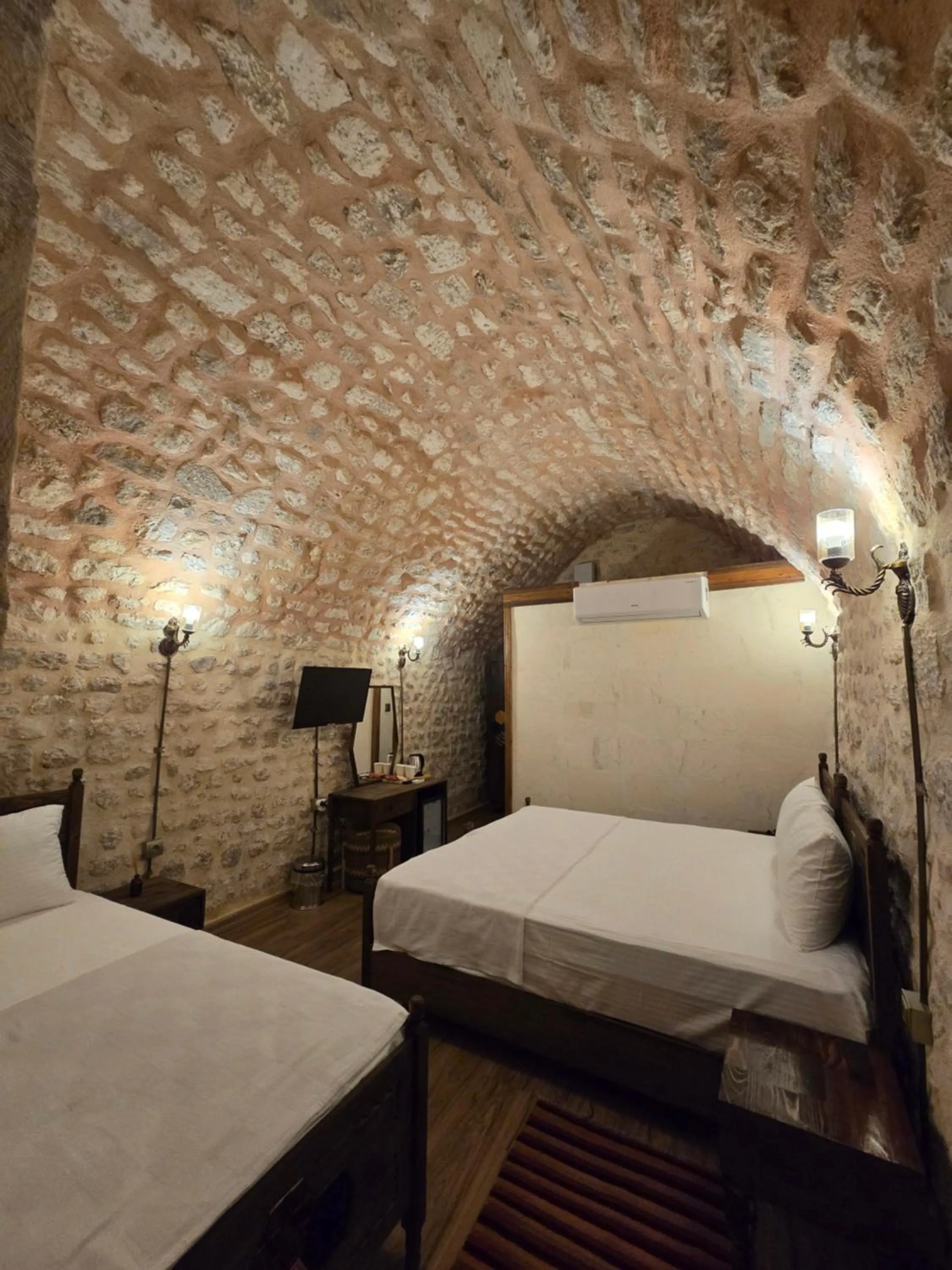 Guests, Bed in ABGAR Otel