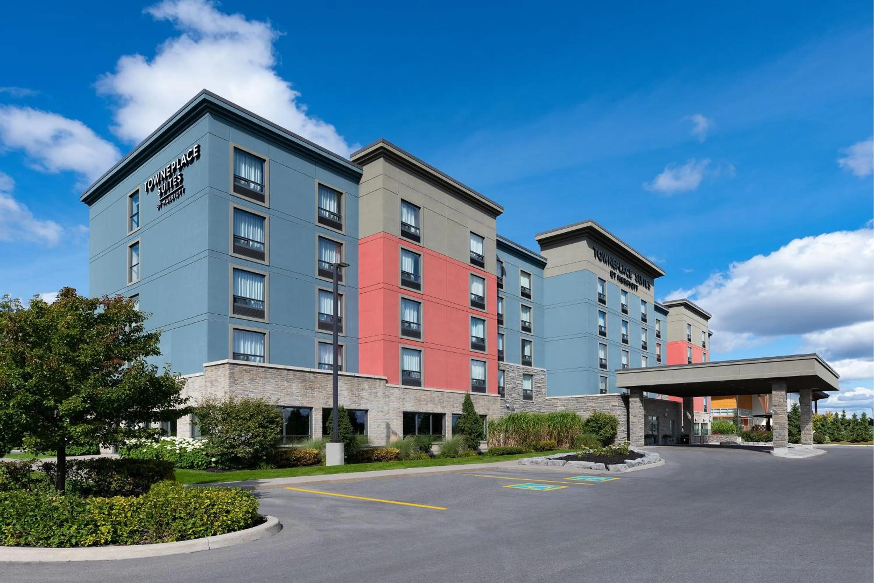 Property building in TownePlace Suites by Marriott Belleville
