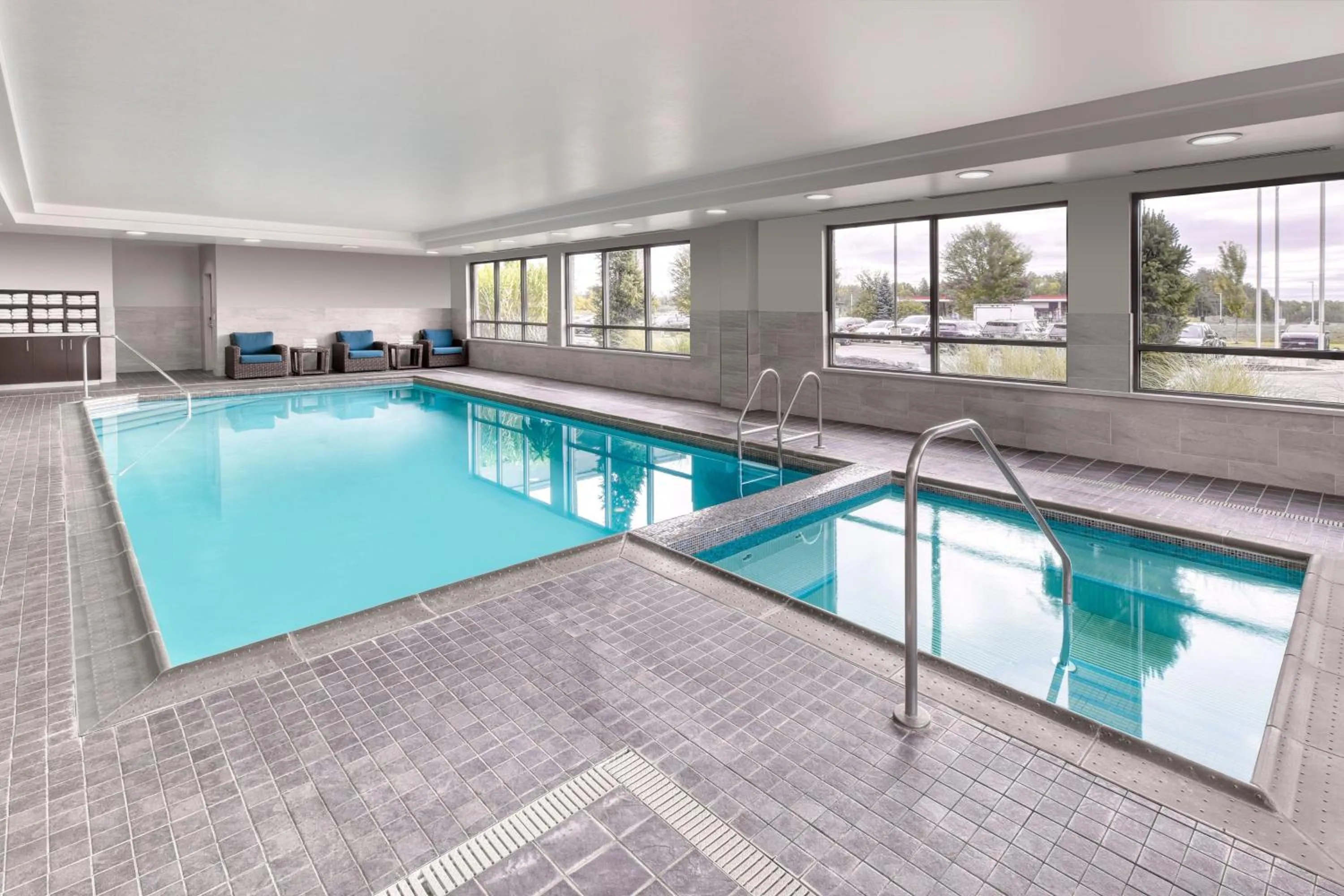 Swimming pool in TownePlace Suites by Marriott Belleville