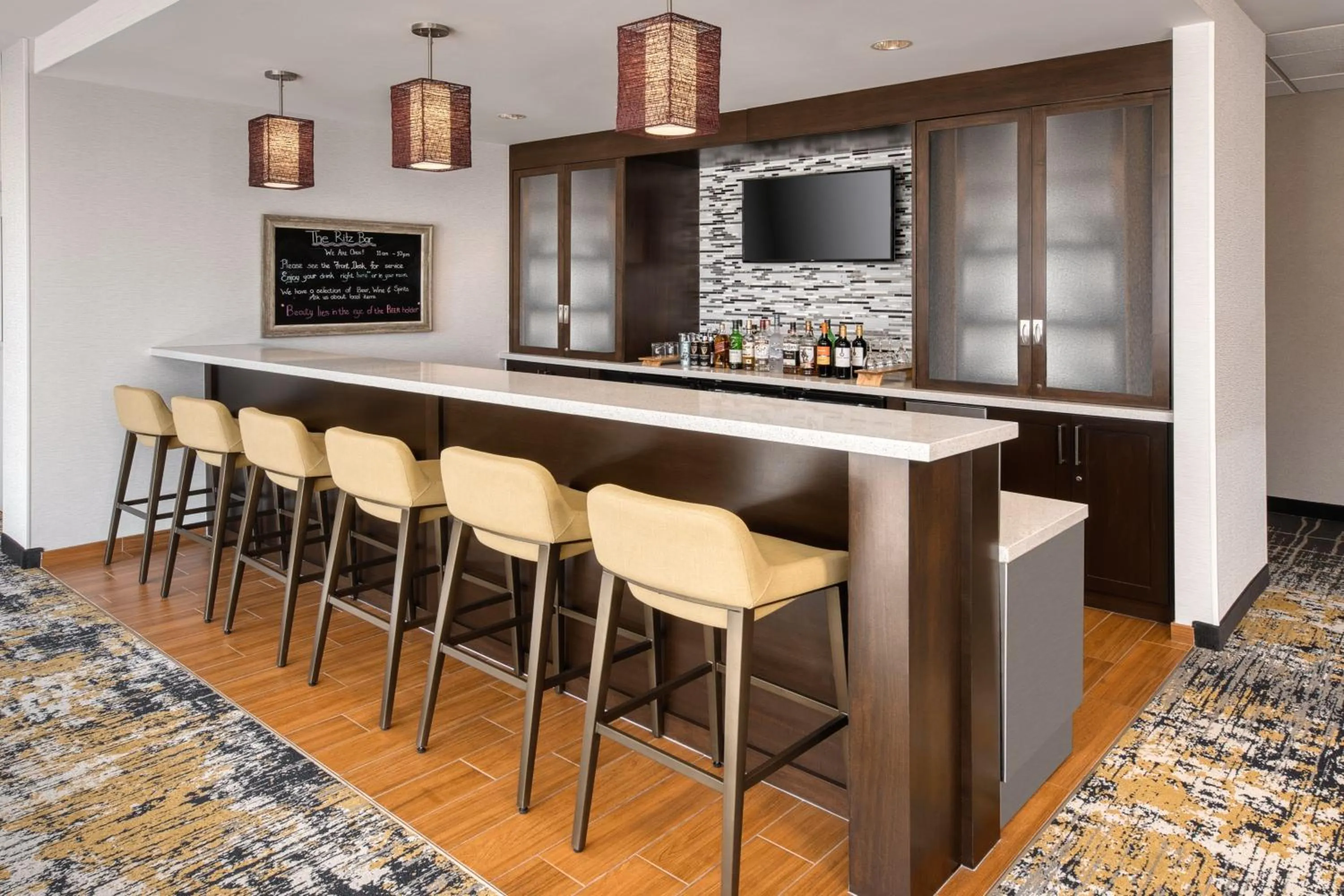 Lounge or bar in TownePlace Suites by Marriott Belleville