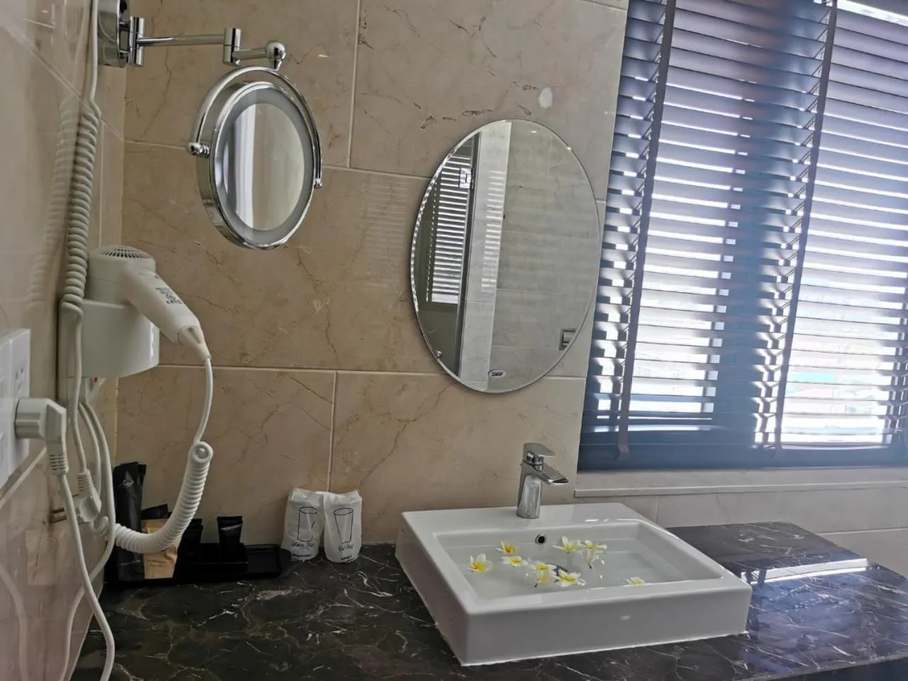 Shower in Aaron Hotel