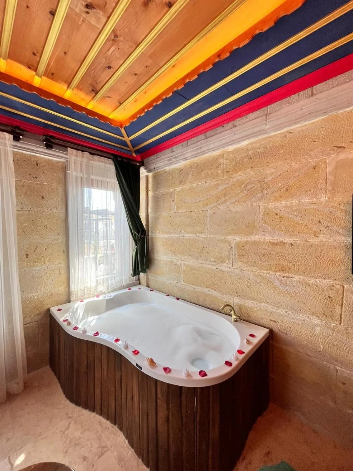 Hot Tub in Elite Rose Cappadocia