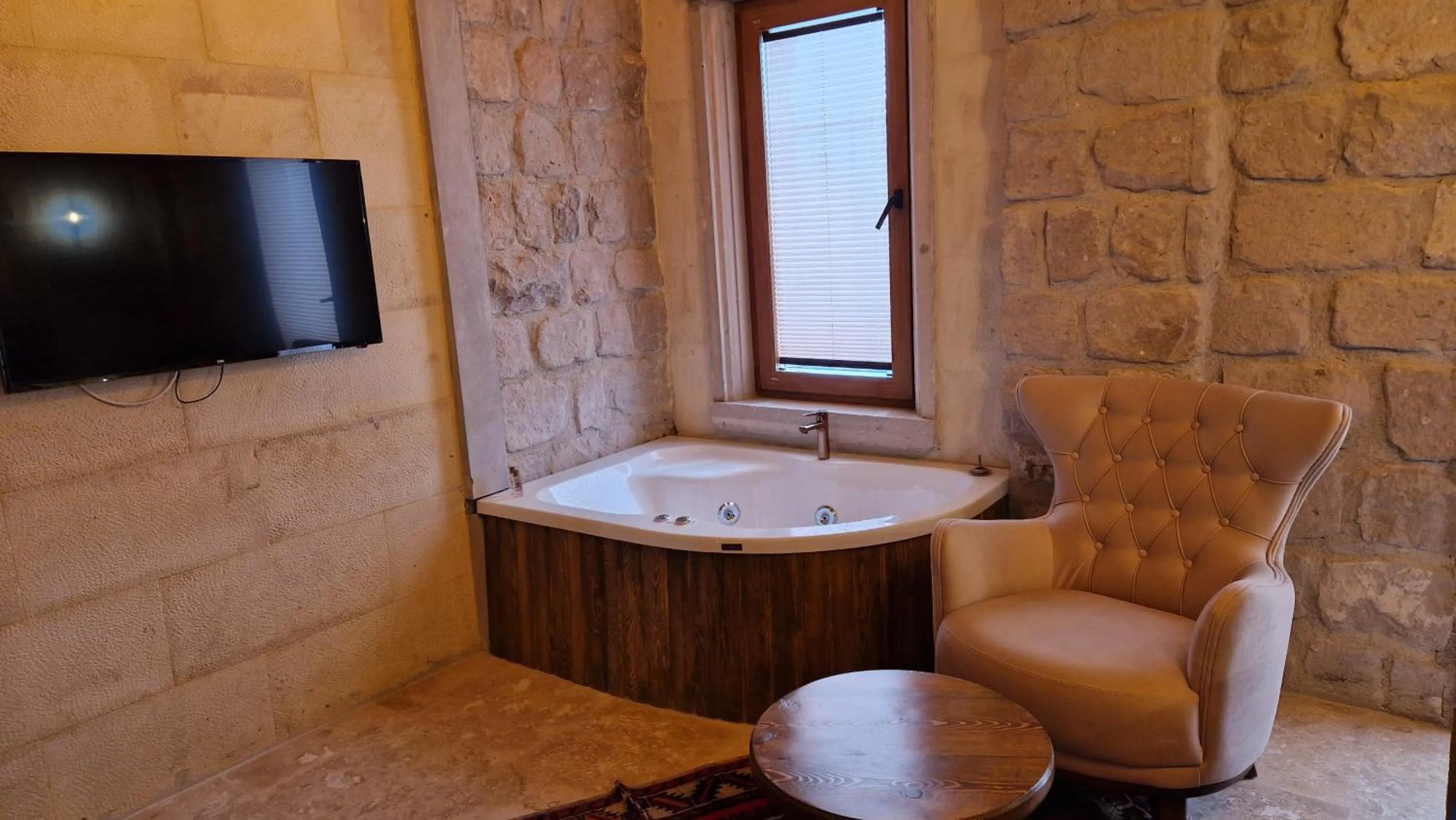 Hot Tub in Elite Rose Cappadocia
