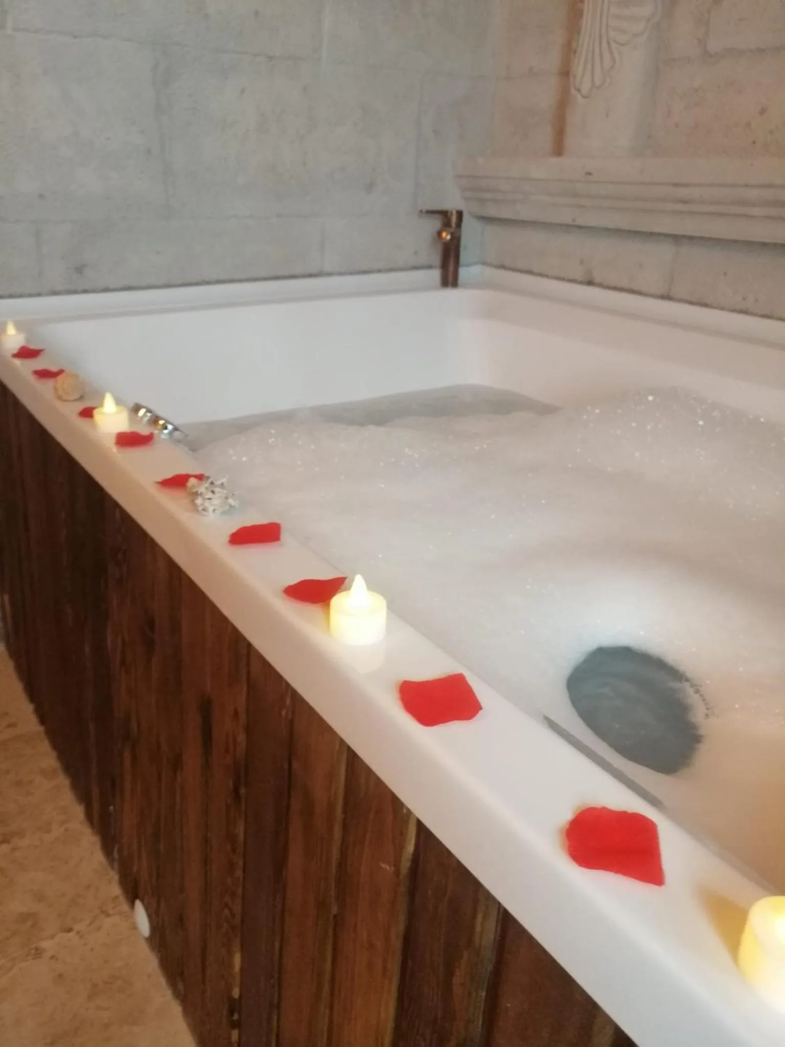 Hot Tub in Elite Rose Cappadocia