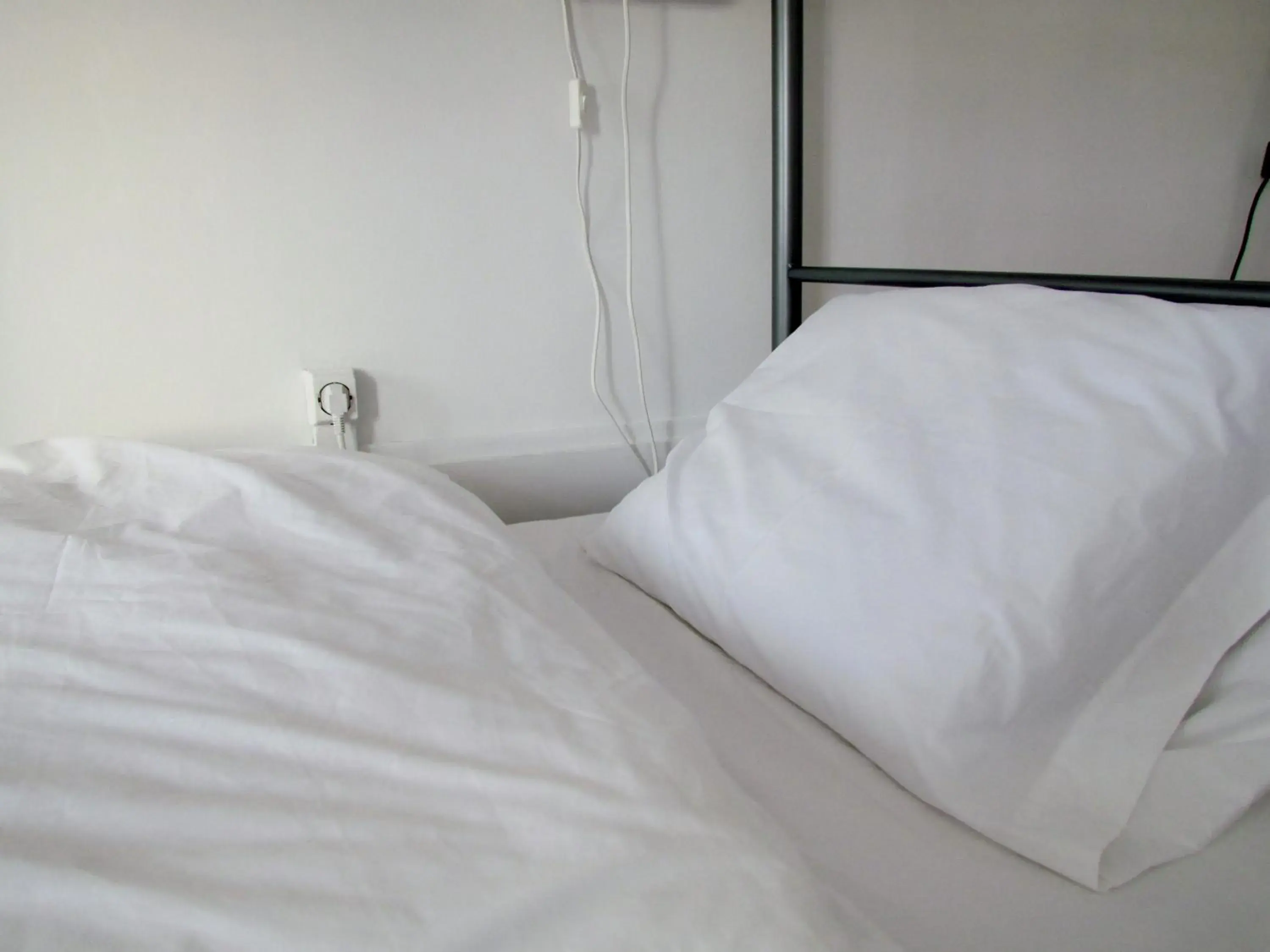 Bed in 8-Bed Mixed Dormitory Room in Hostel Alegria Bed in 8-Bed Mixed Dormitory Room in Hostel Alegria