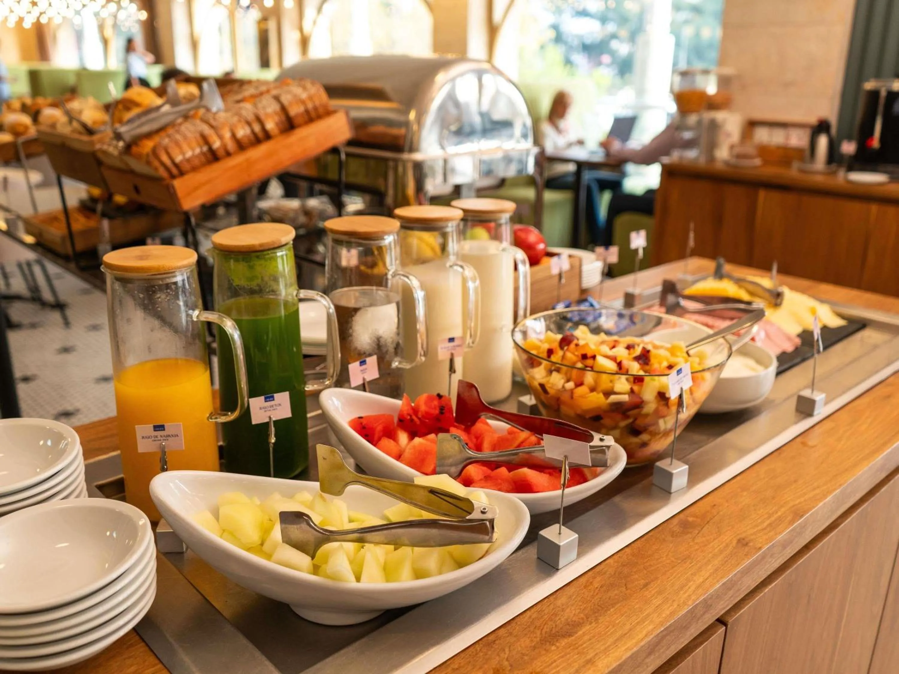 Breakfast in ibis Pilar