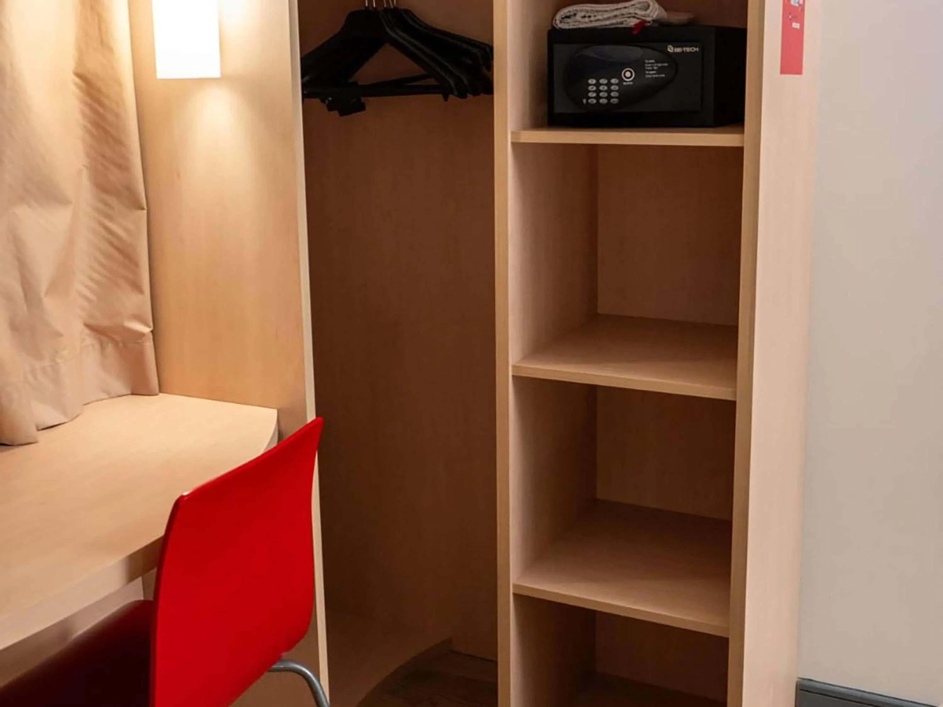 Bedroom in ibis Pilar