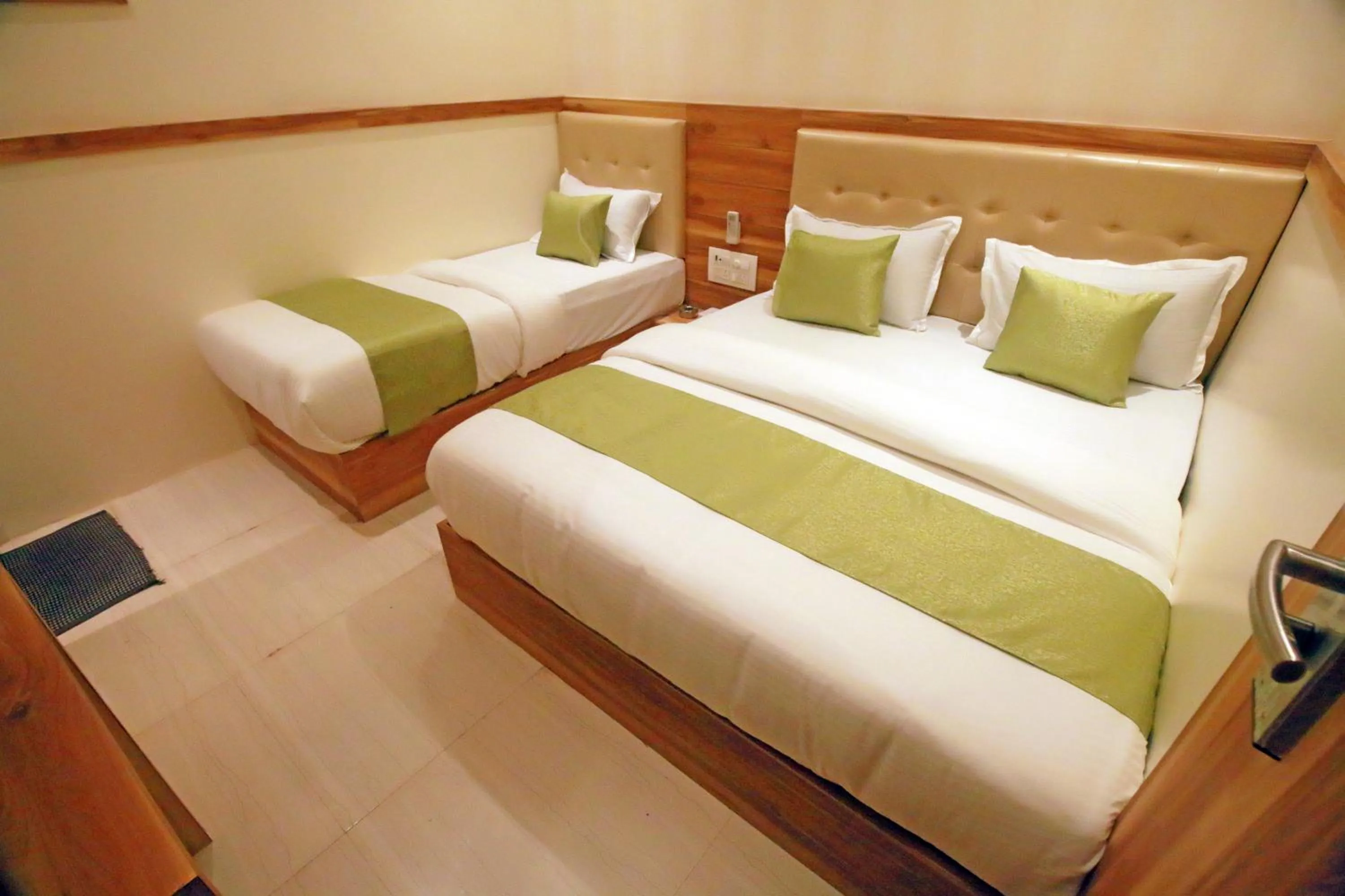 Bed in Hotel Al Madina palace