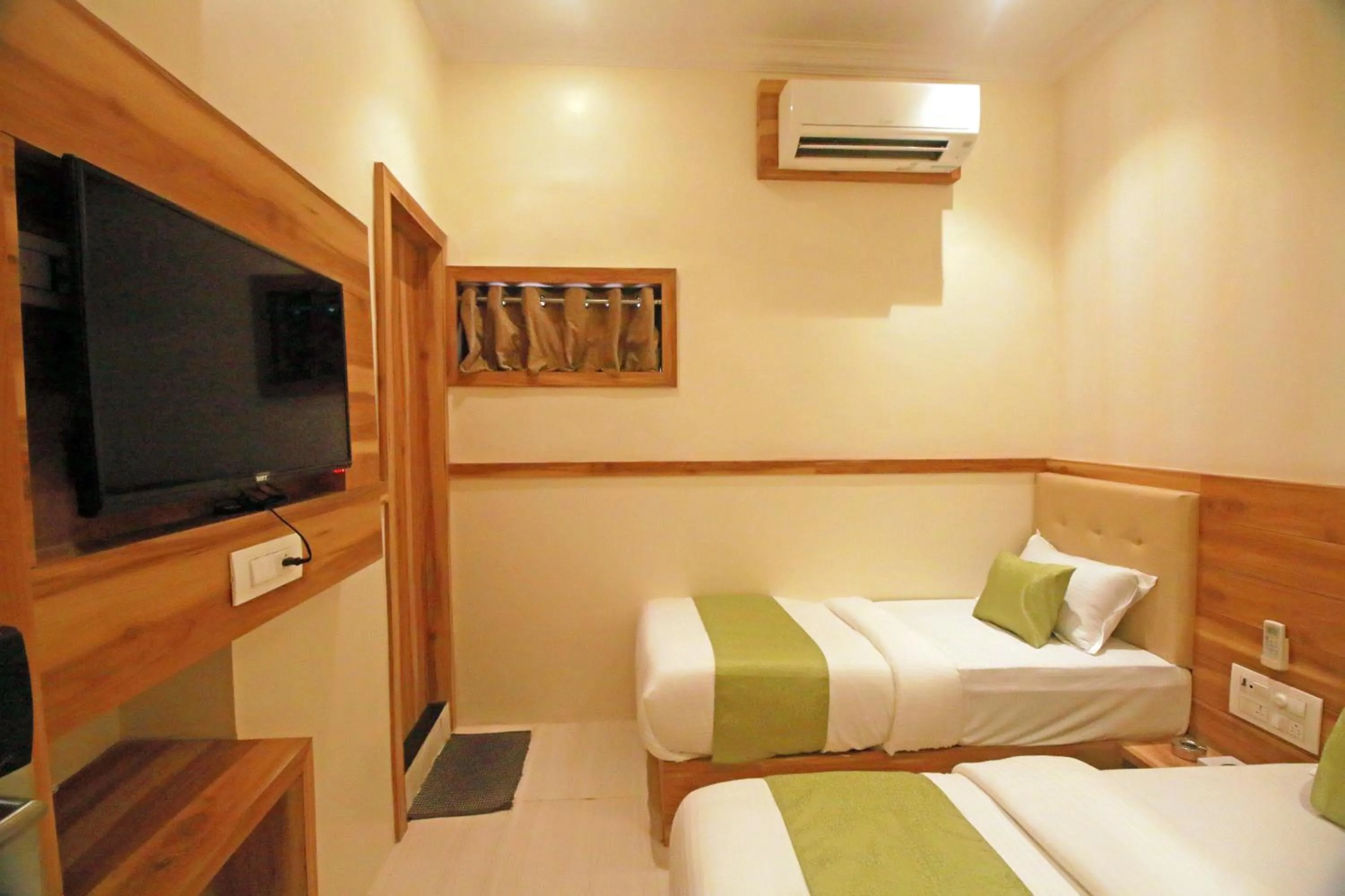 Bed in Hotel Al Madina palace