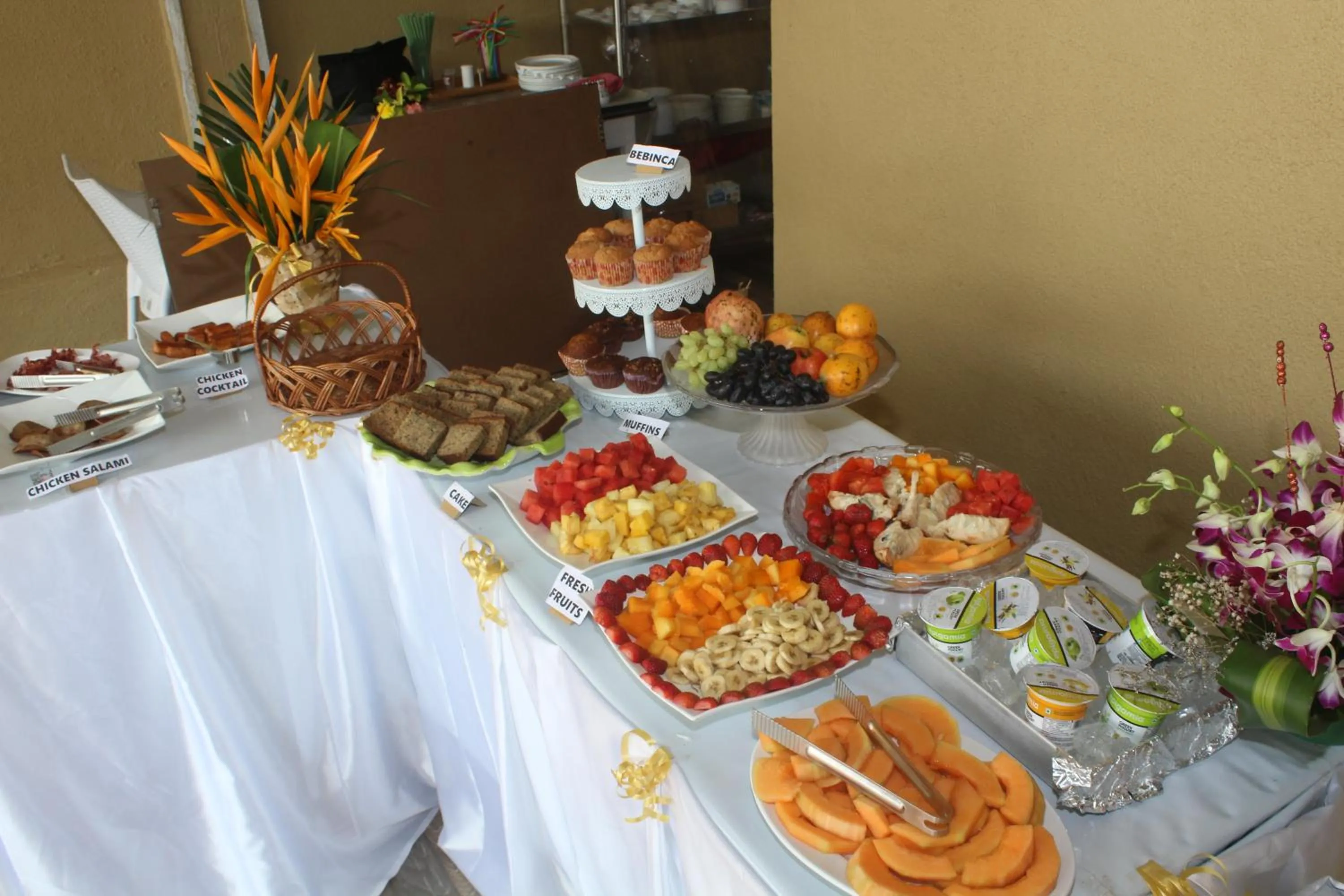 Buffet breakfast in Praia Da Oura - Boutique Resort