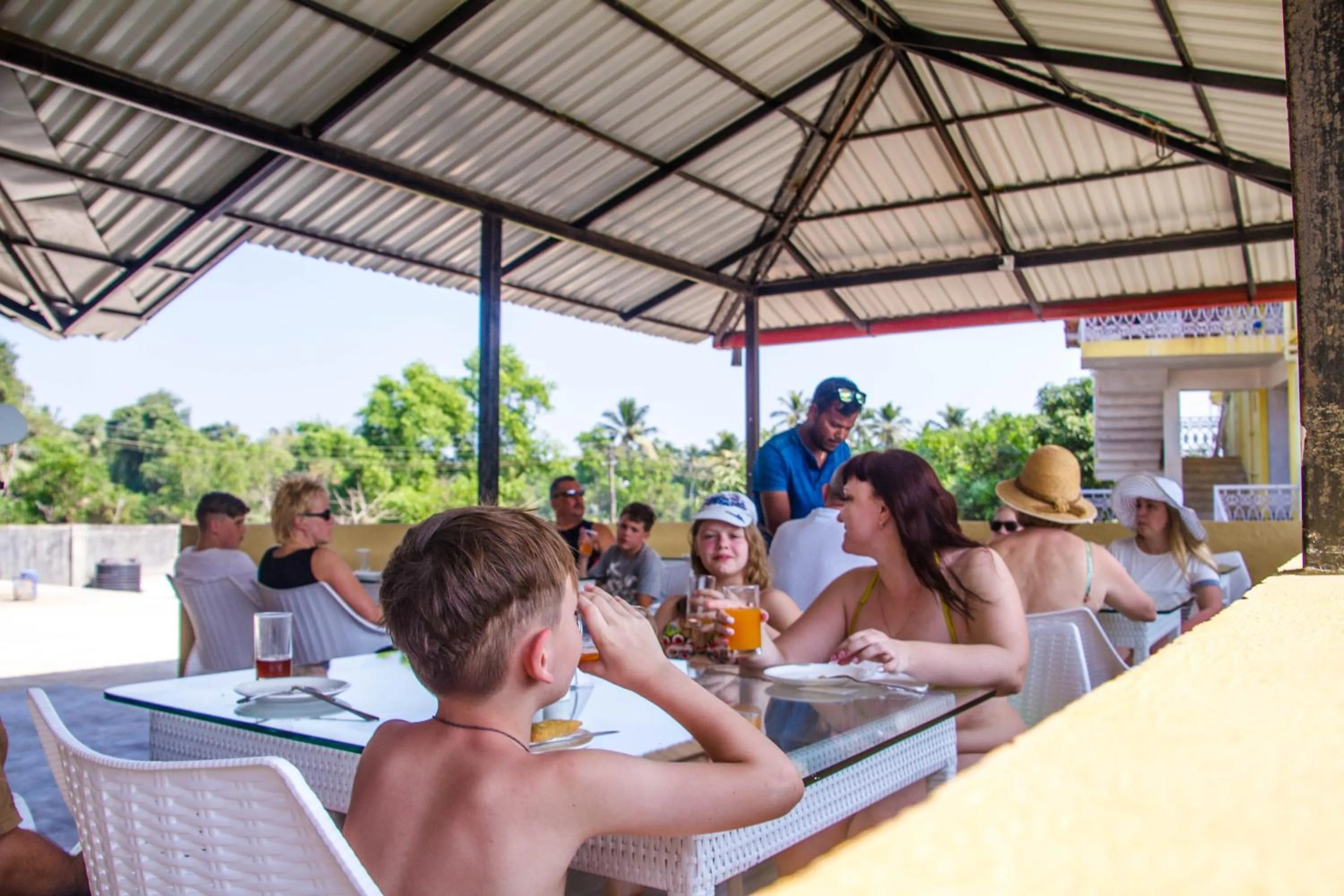 Restaurant/places to eat in Praia Da Oura - Boutique Resort