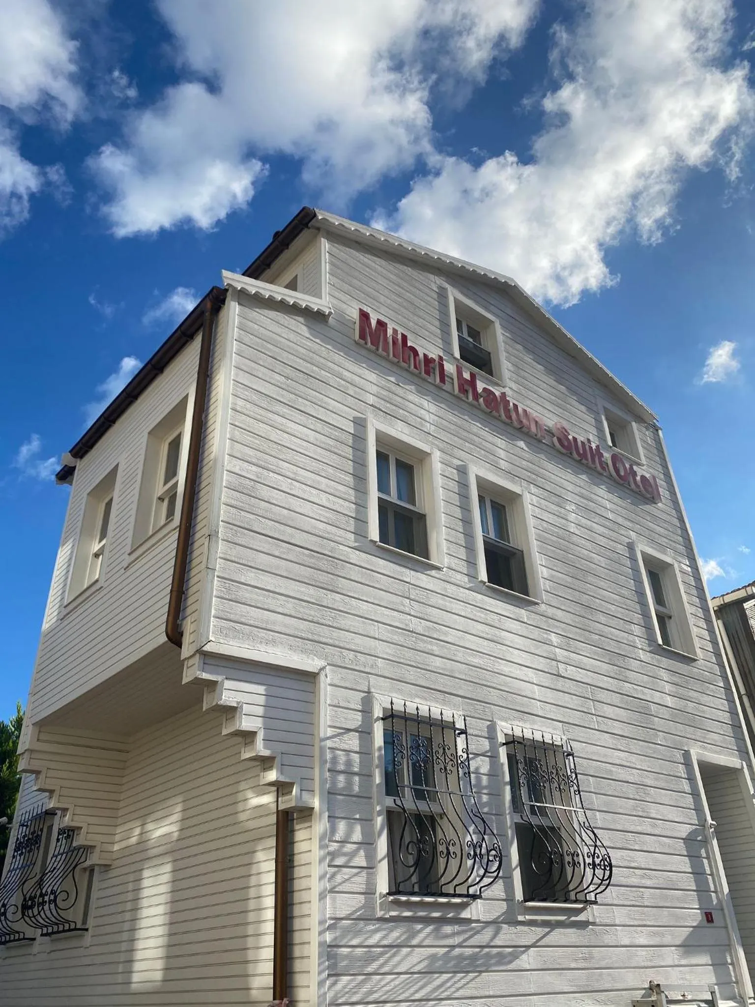 Property building in Mihri Hatun Suit Otel