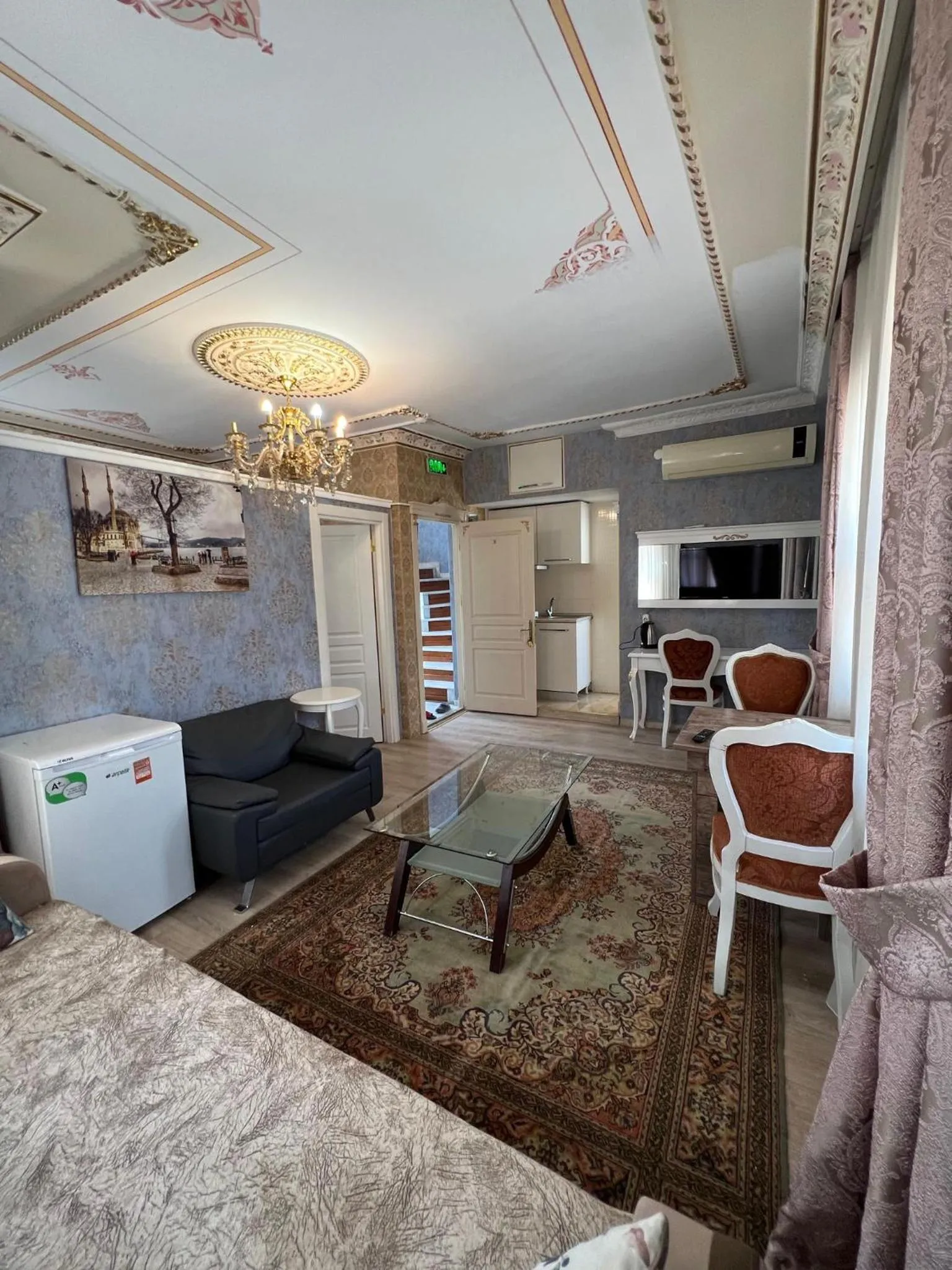 Kitchen or kitchenette in Mihri Hatun Suit Otel