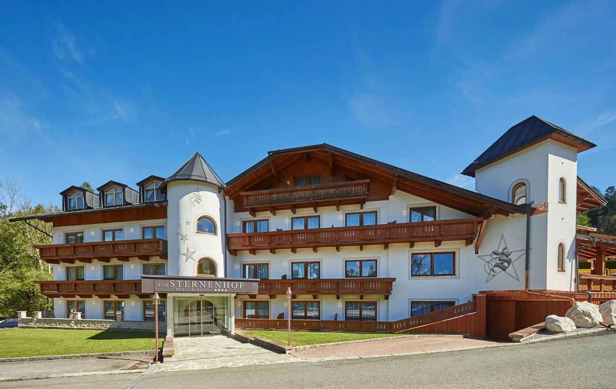 Property building in Hotel ZUM STERNENHOF