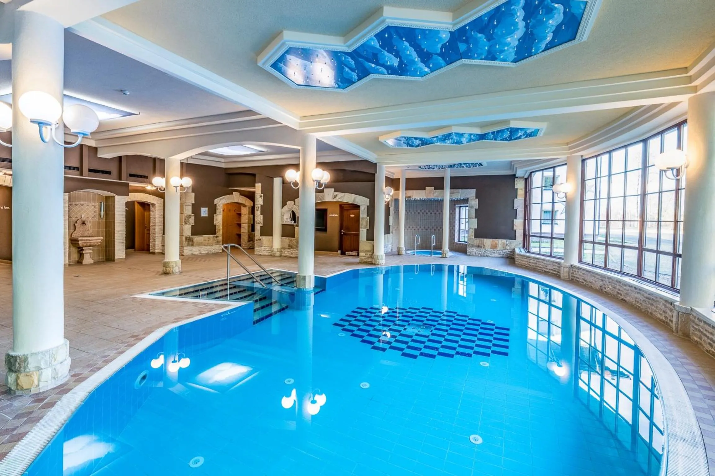 Swimming pool in Hotel ZUM STERNENHOF