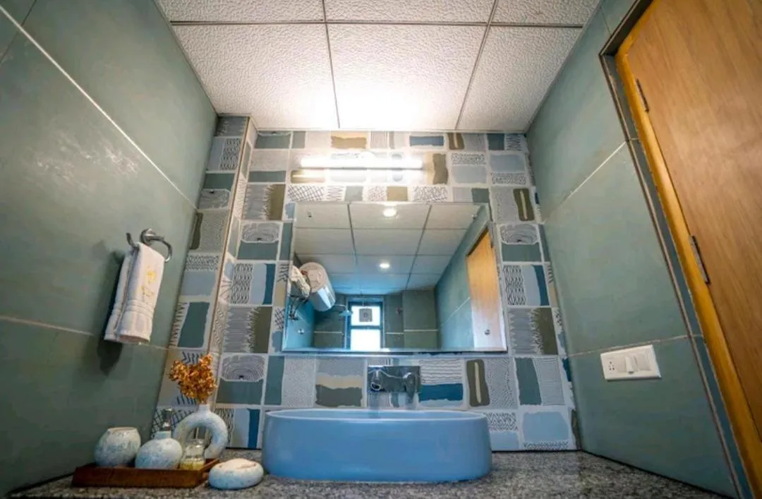 Shower in Vacanza by Westay Luxury Home