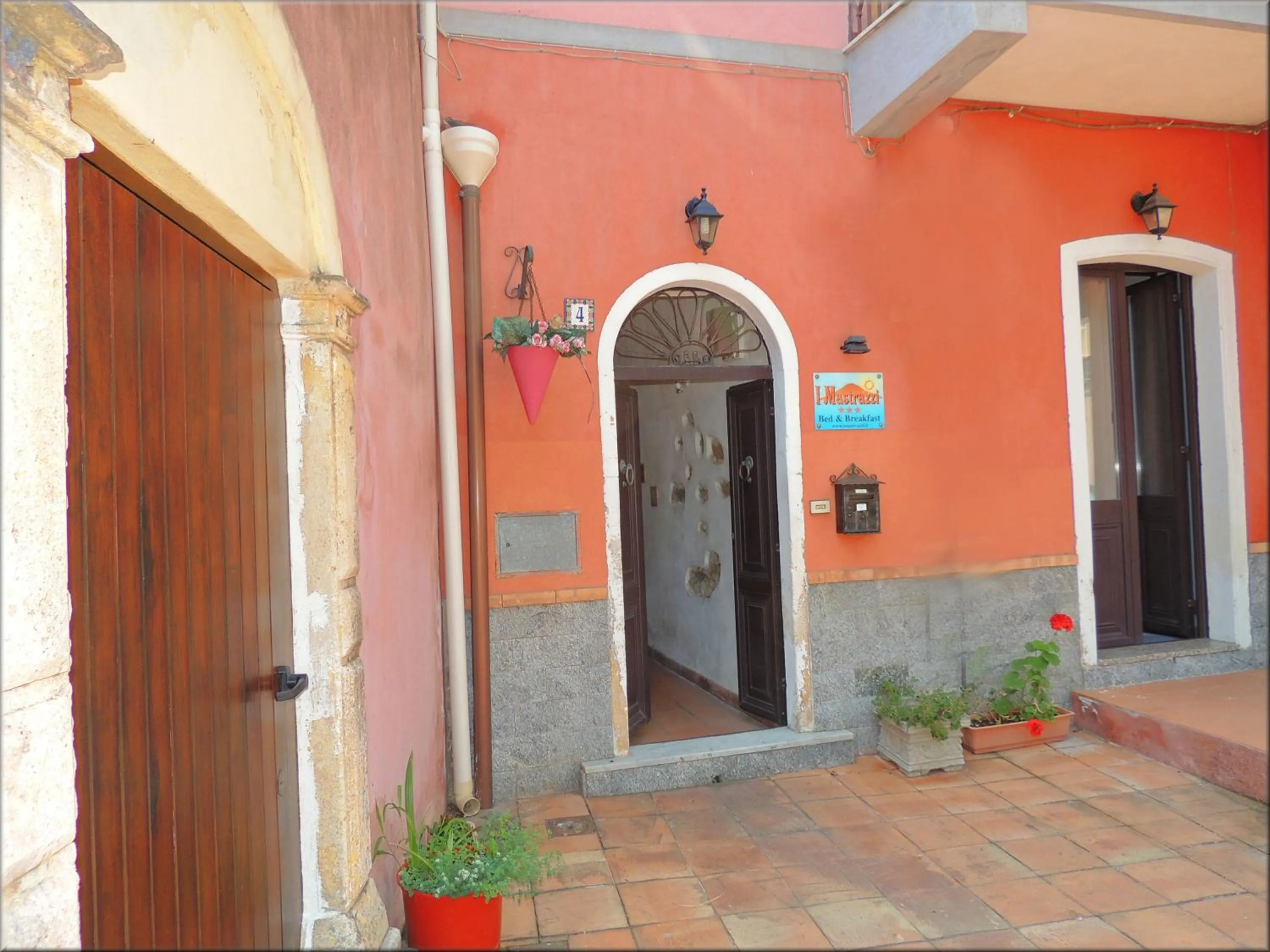 Facade/entrance in B&B I Mastrazzi Riposto Giarre