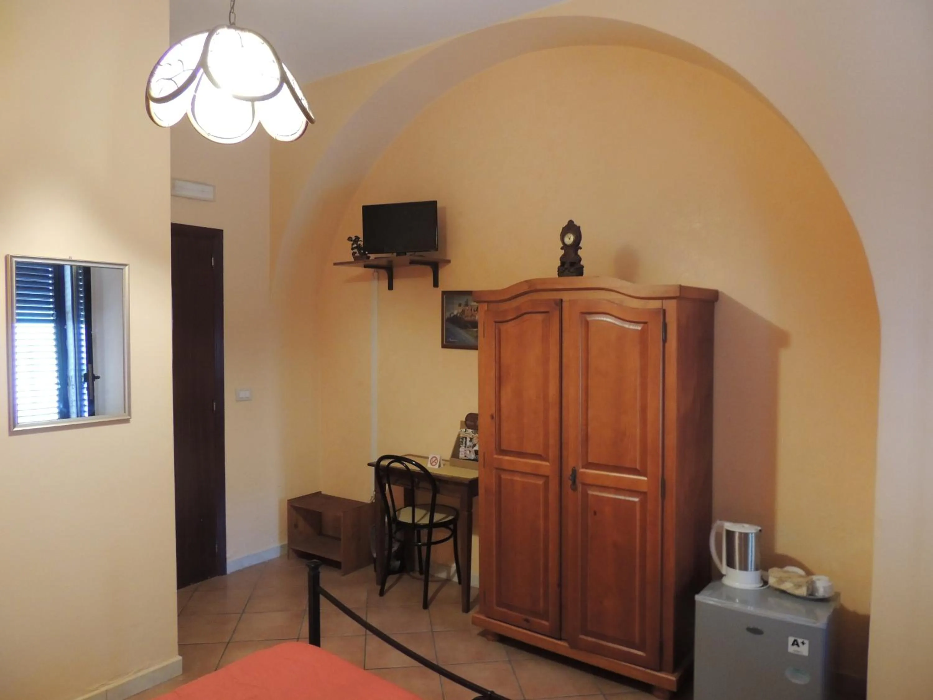 TV and multimedia, Bed in B&B I Mastrazzi Riposto Giarre