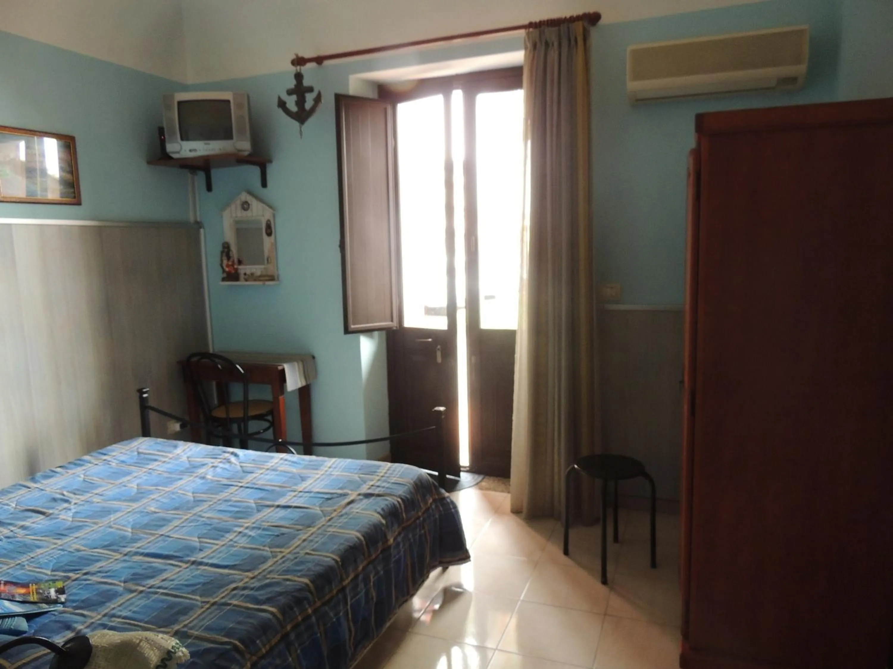 TV and multimedia, Bed in B&B I Mastrazzi Riposto Giarre