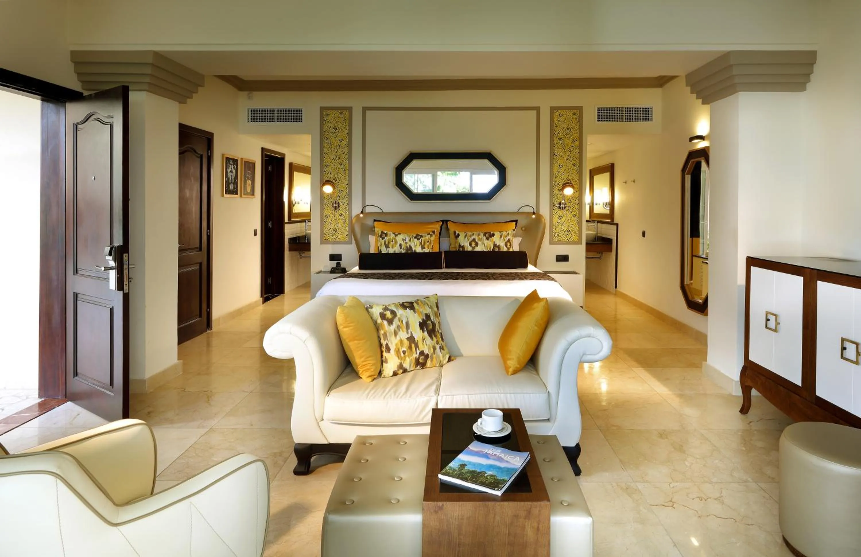 Living room in The Signature Level at Grand Palladium Lady Hamilton Resort & Spa- All Inclusive