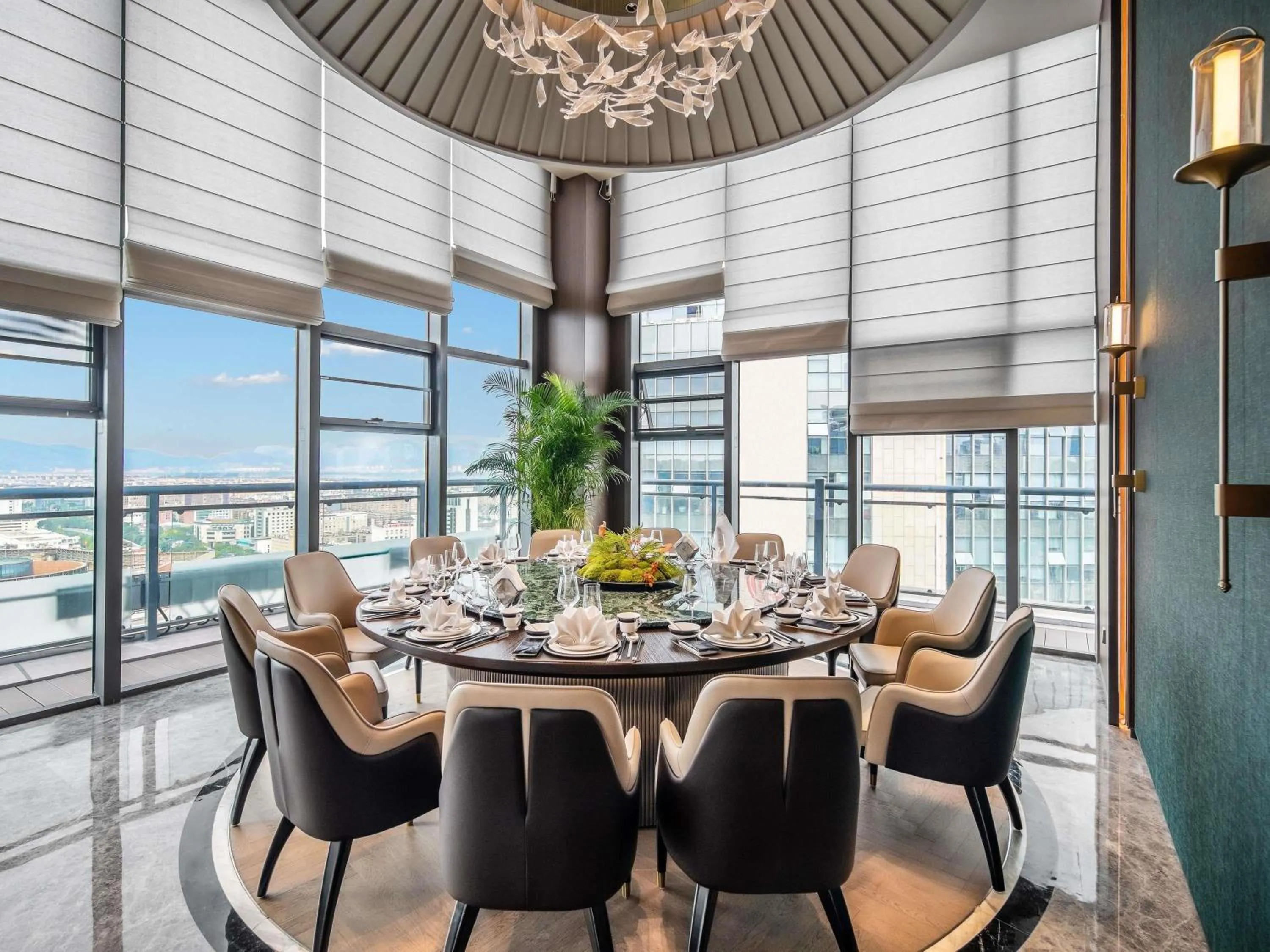 Restaurant/places to eat in Novotel Kunming City Center