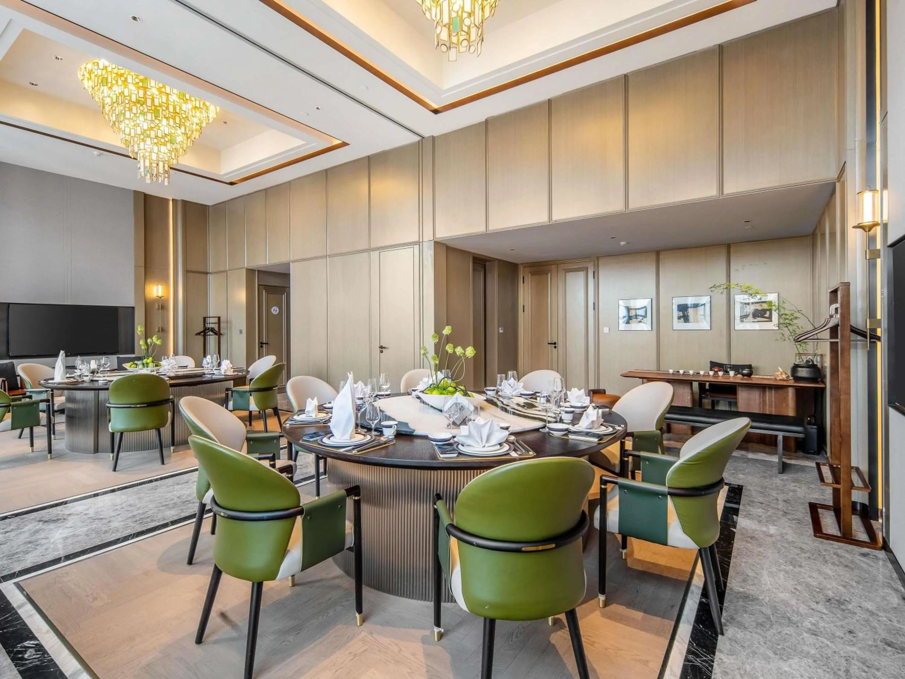 Restaurant/places to eat in Novotel Kunming City Center