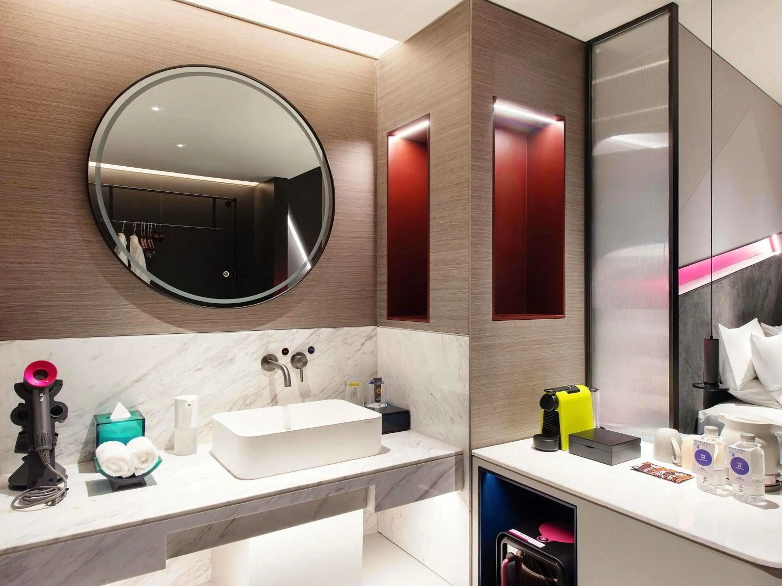 Bedroom in Novotel Kunming City Center