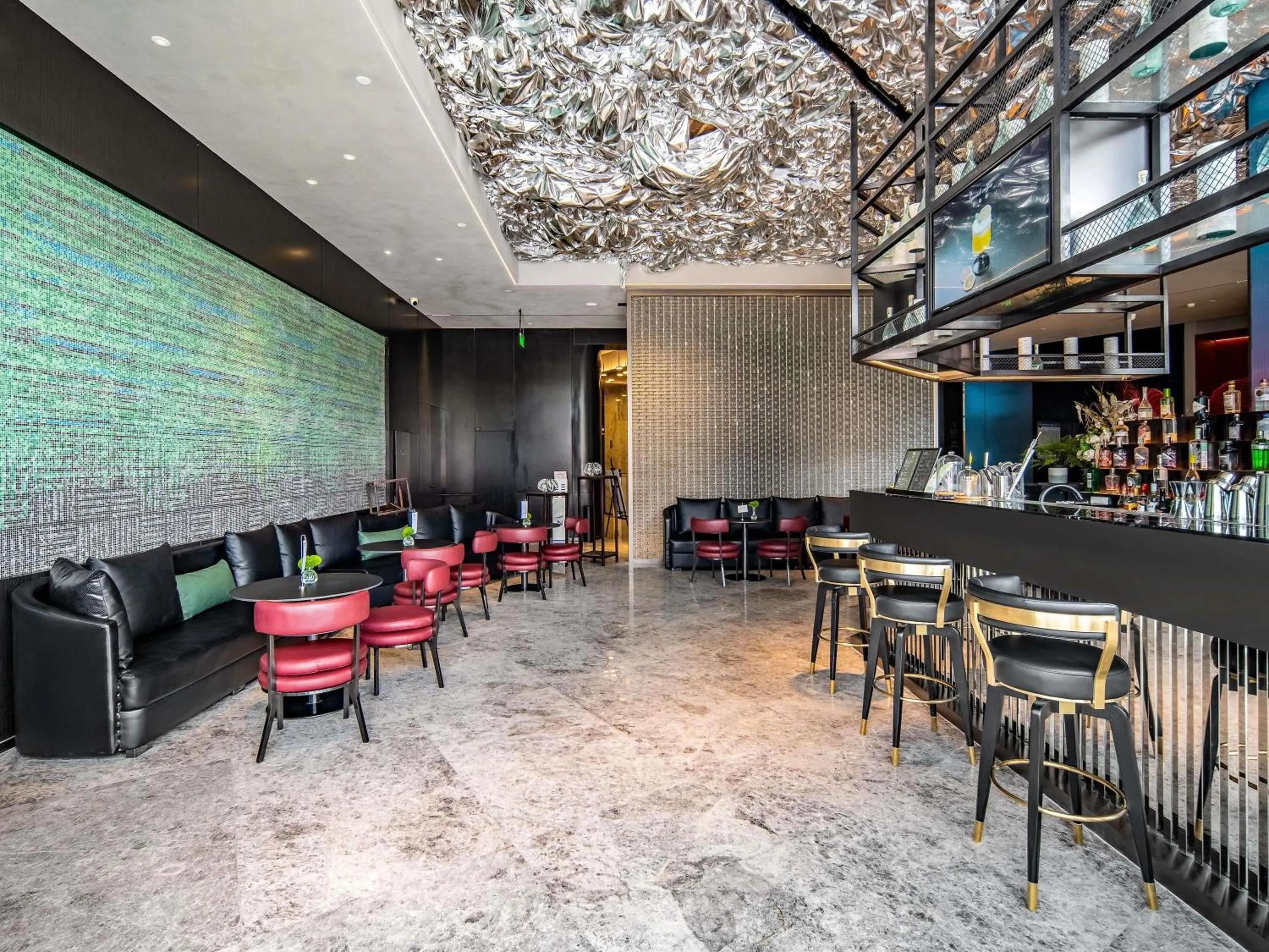 Lounge or bar in Novotel Kunming City Center