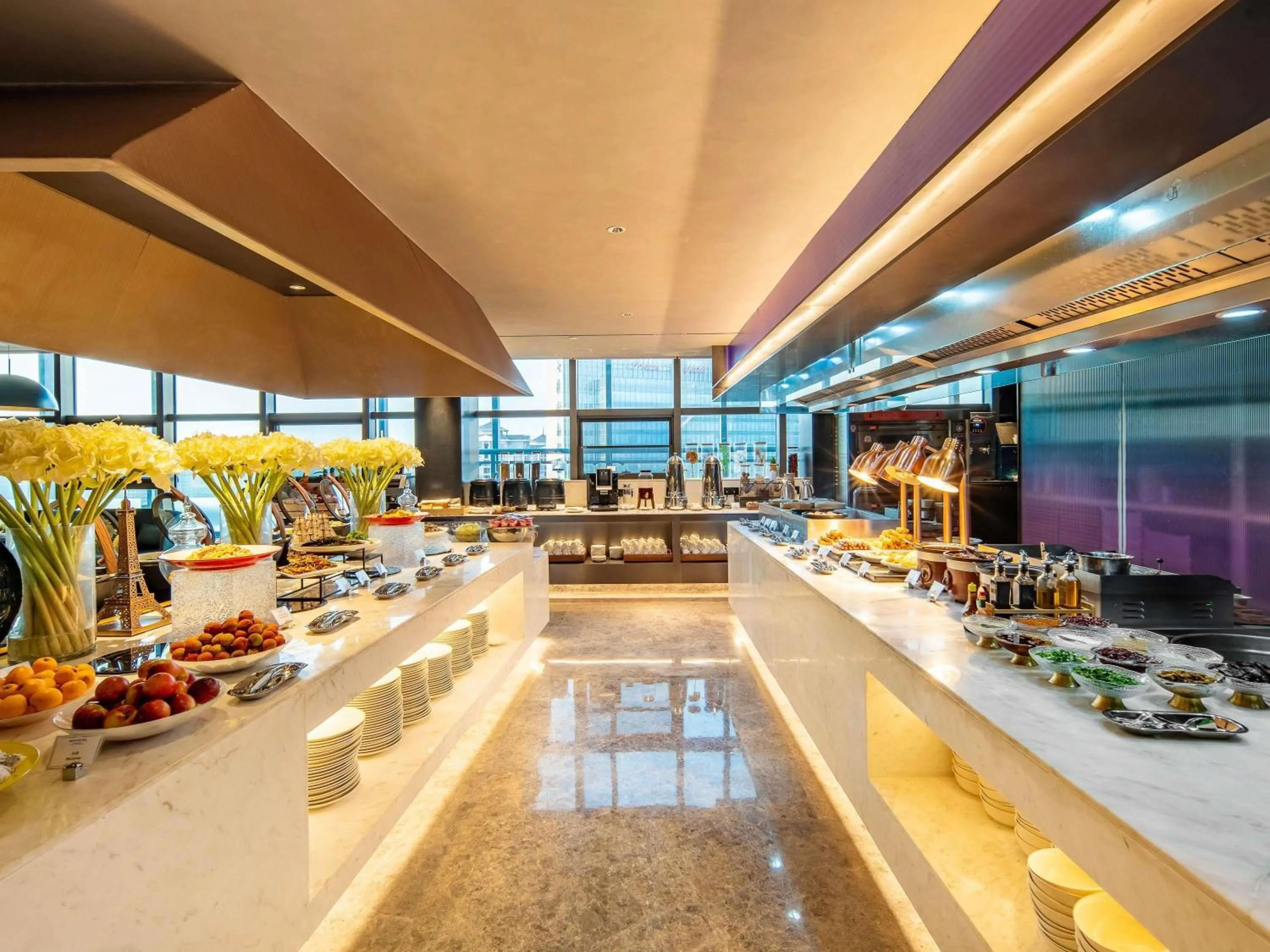 Restaurant/places to eat in Novotel Kunming City Center