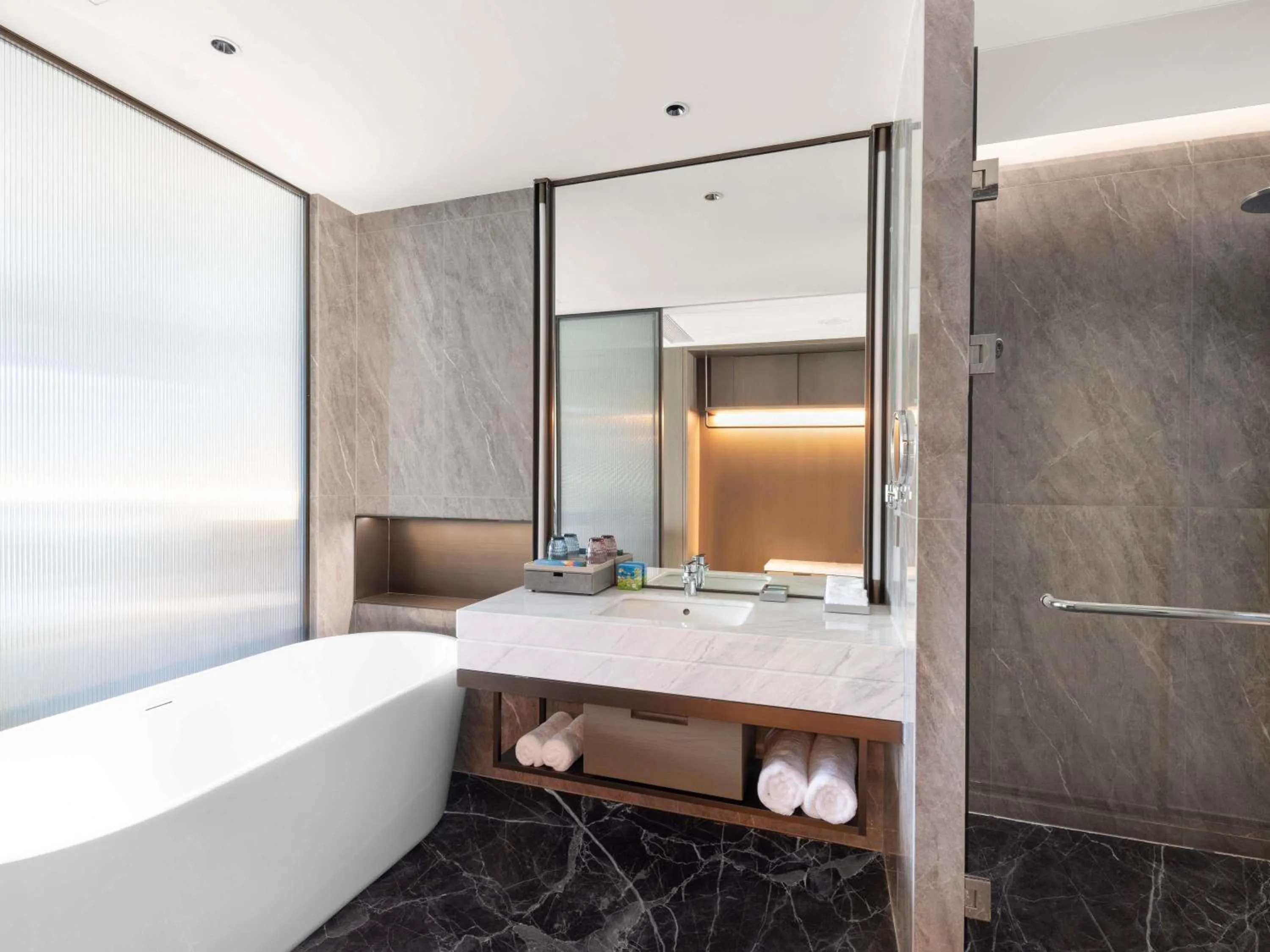 Bedroom, Bed in Pullman Taizhou Shenxianju