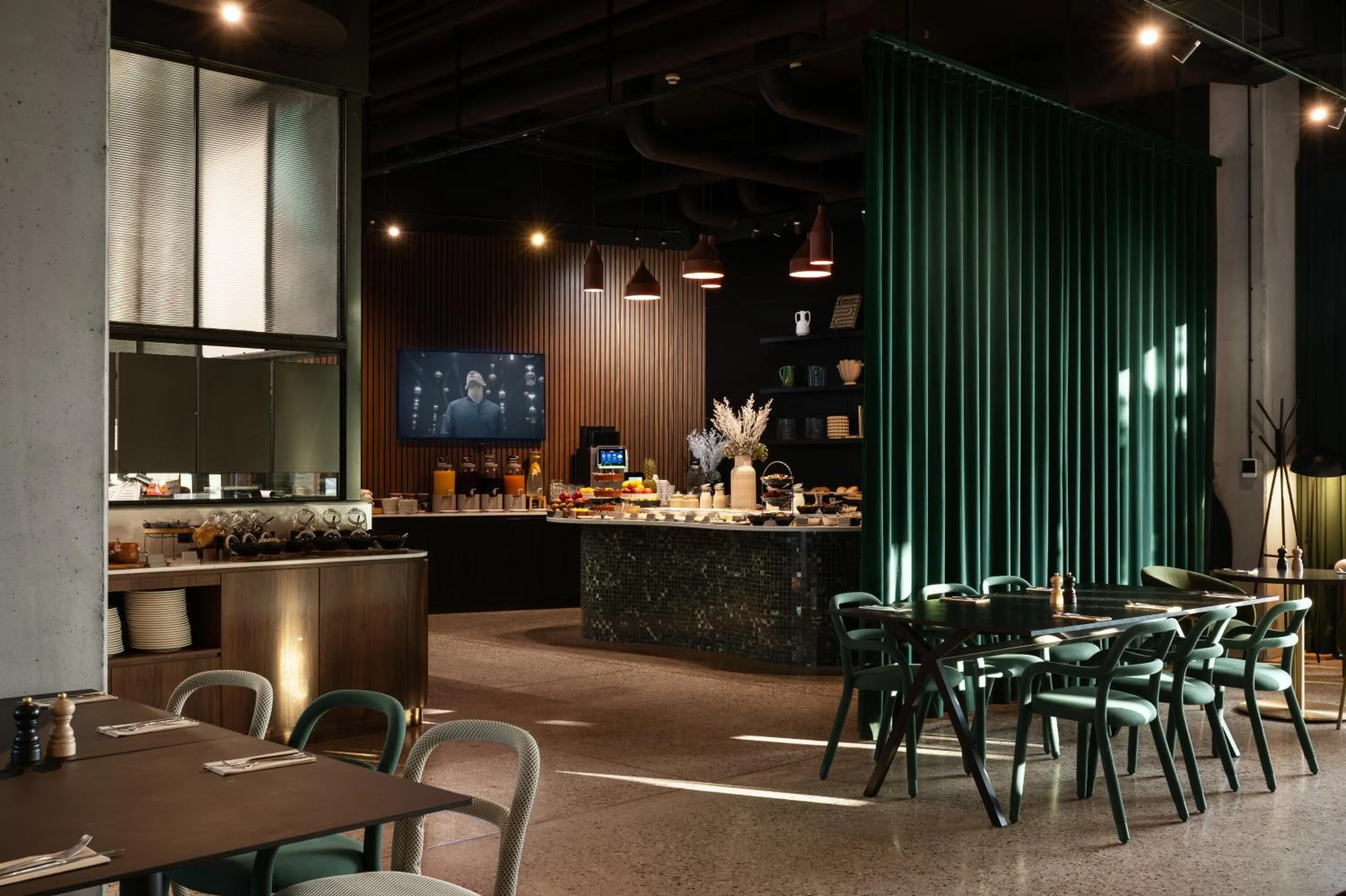 Restaurant/places to eat in Pullman Zagreb