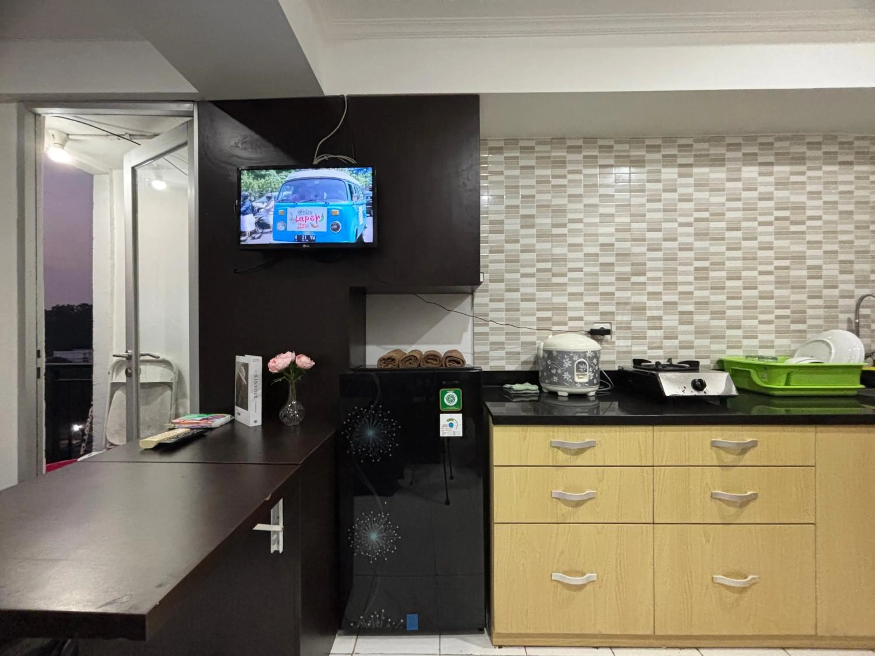 TV and multimedia in The Jarrdin Apartment Hotels by Ironman