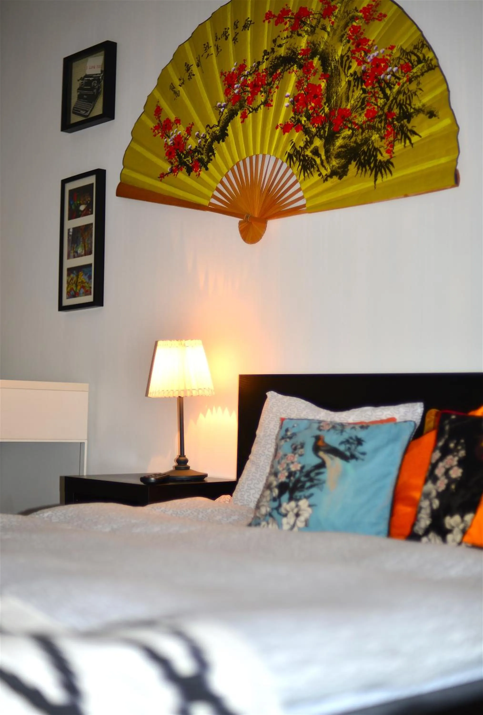 Bedroom, Bed in Hotel Biscuit