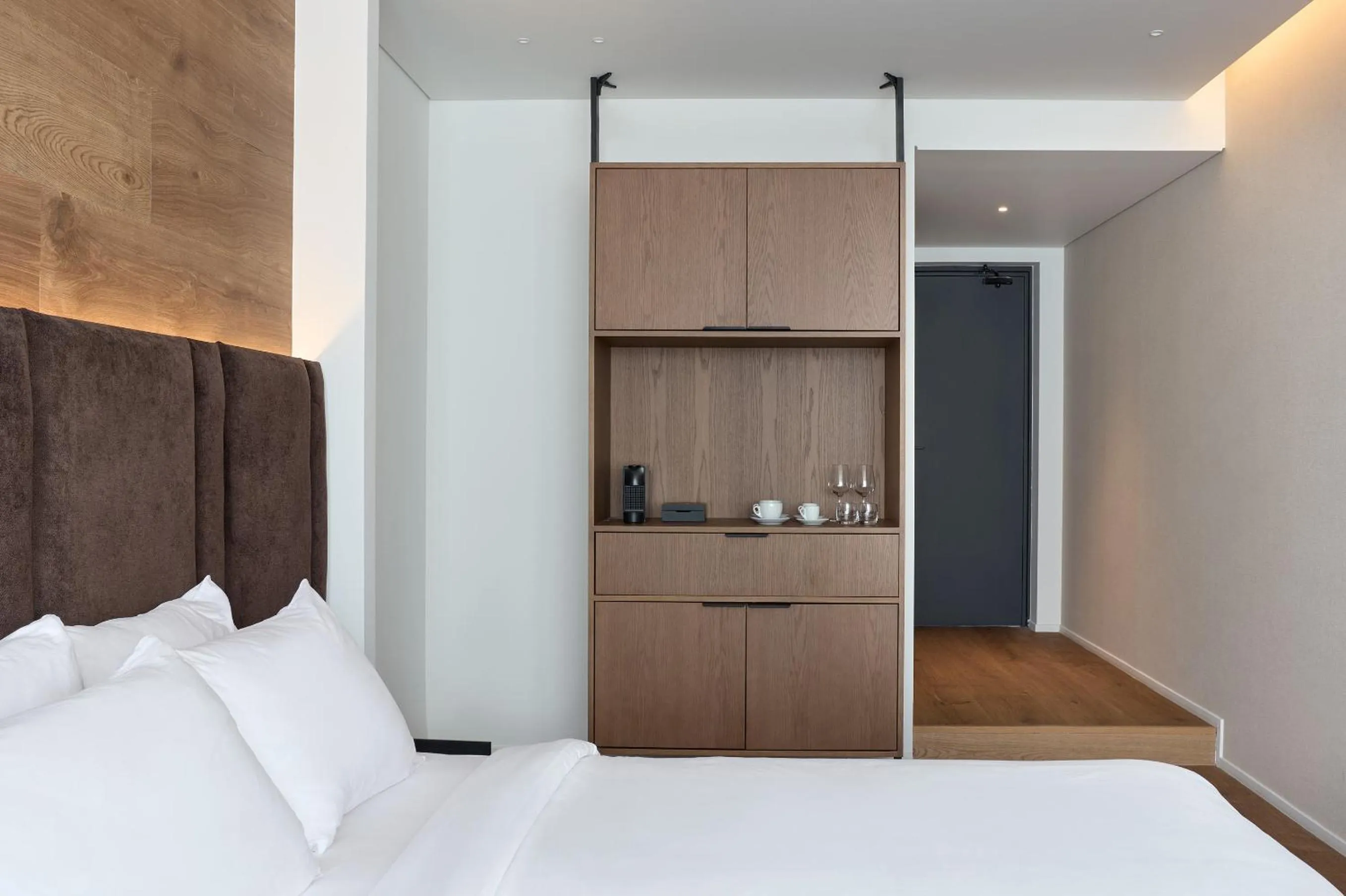 Coffee/tea facilities, Bed in Blanco Athens Aparthotel