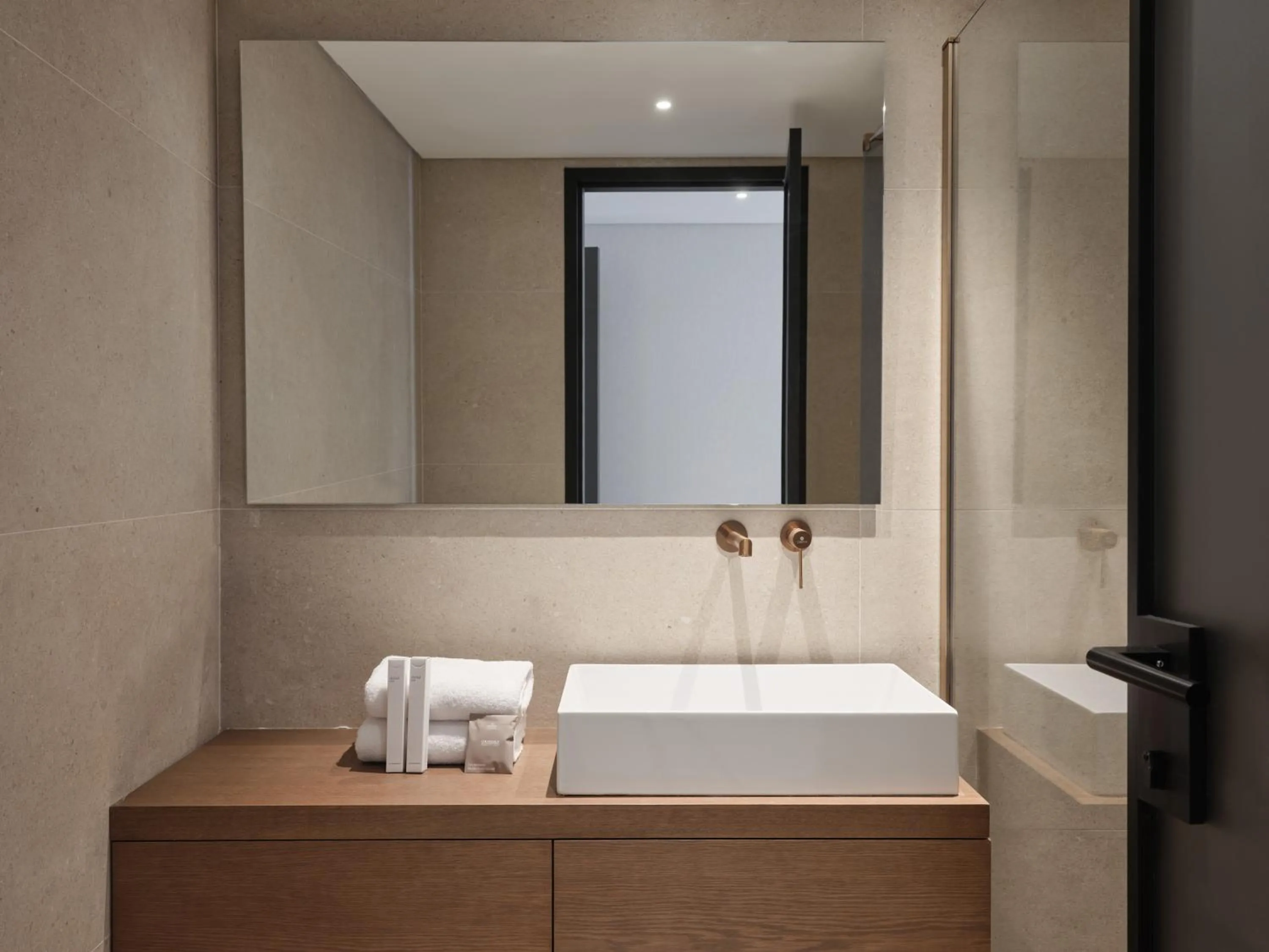 Bathroom in Blanco Athens Aparthotel