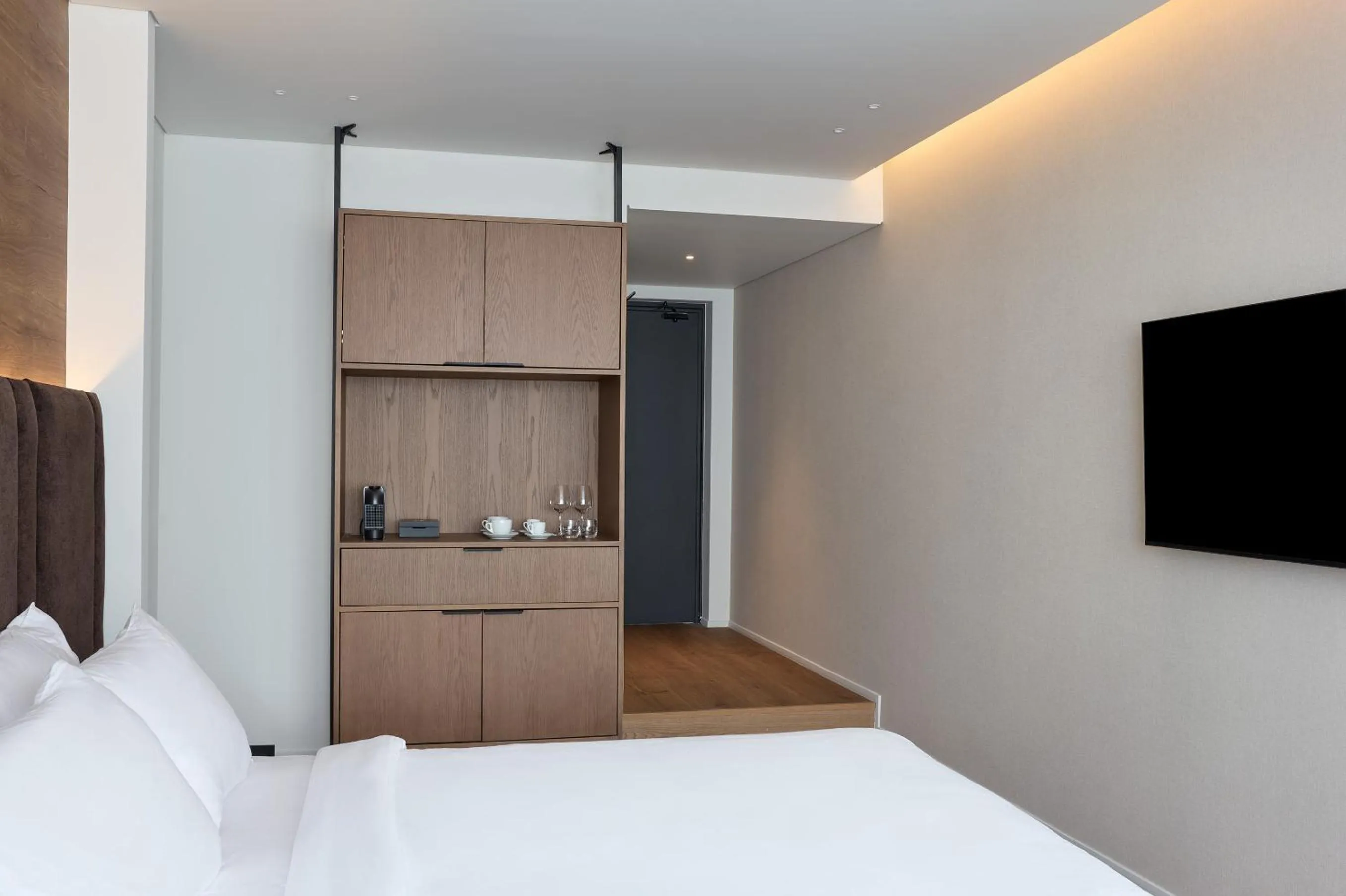 Photo of the whole room, Bed in Blanco Athens Aparthotel