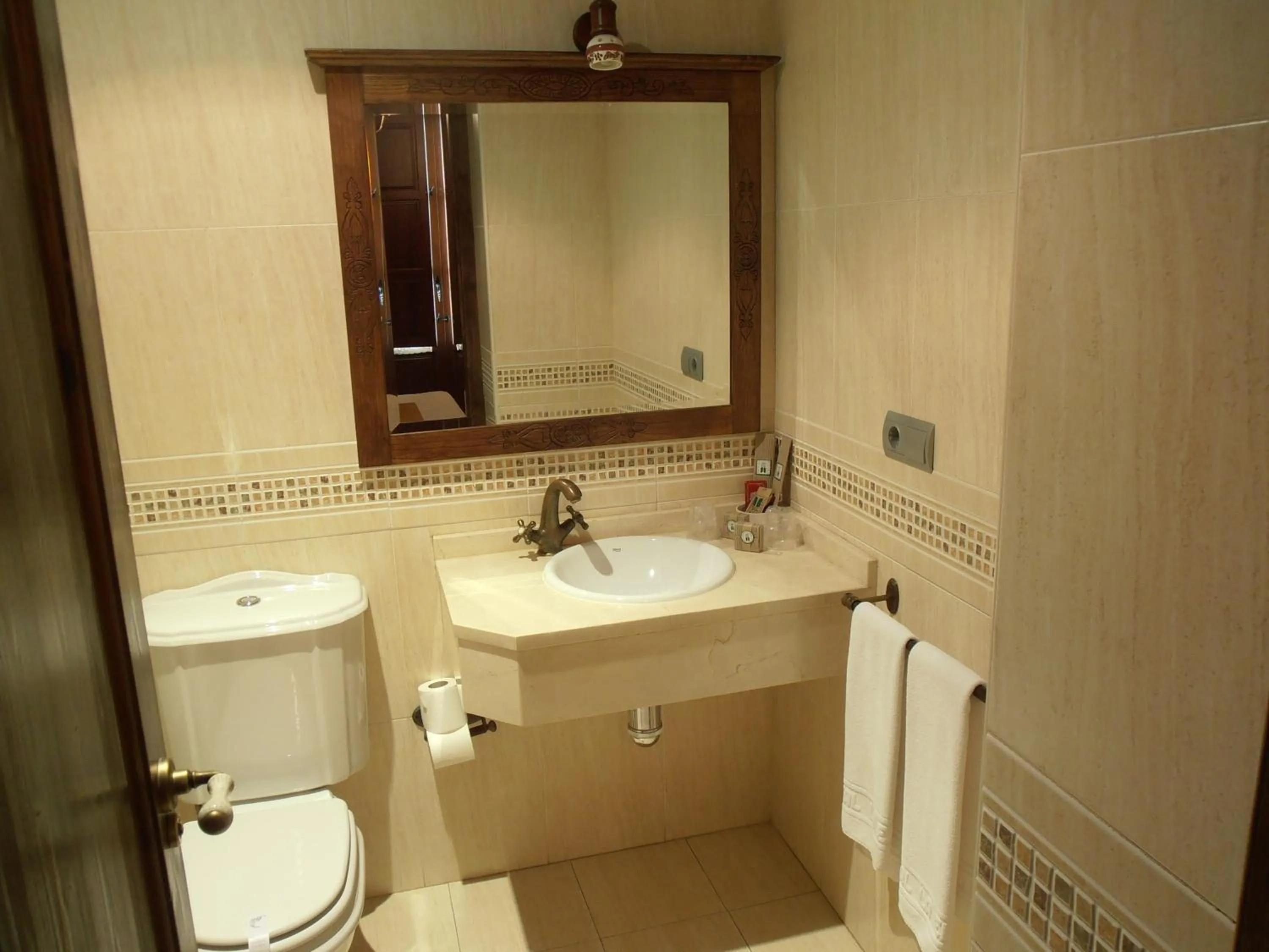 Bathroom in Hostal Virgen de la Encina