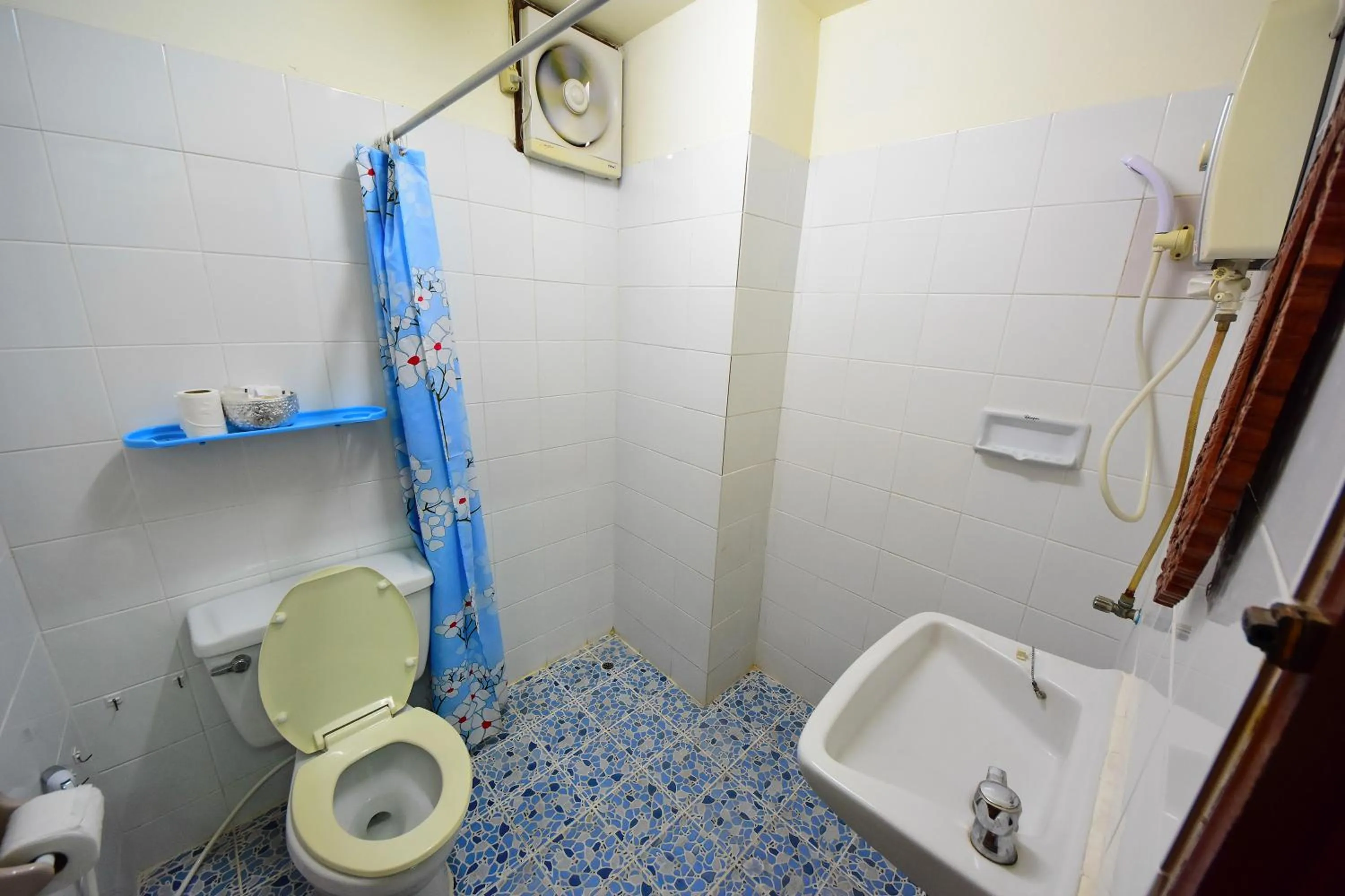 Bathroom in Saithong House
