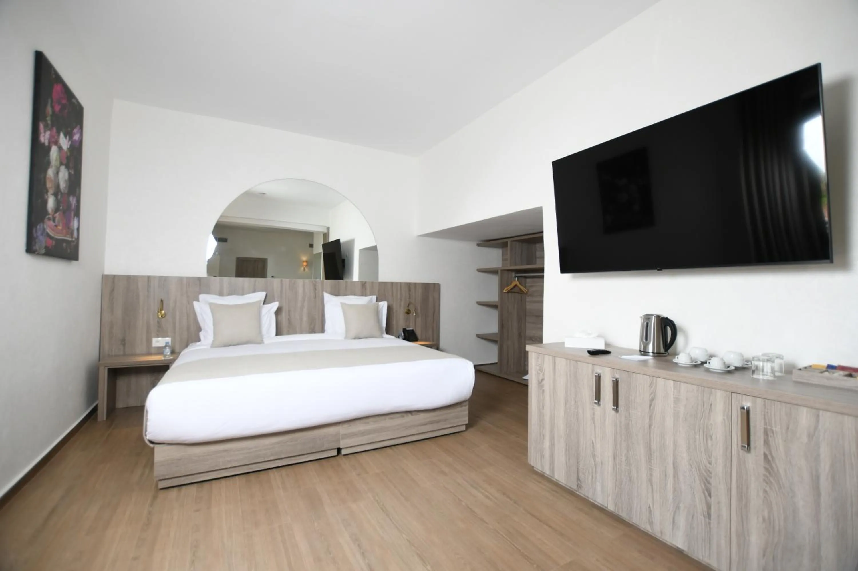 TV and multimedia, Bed in 555 Hotel Clubbing Adults Only