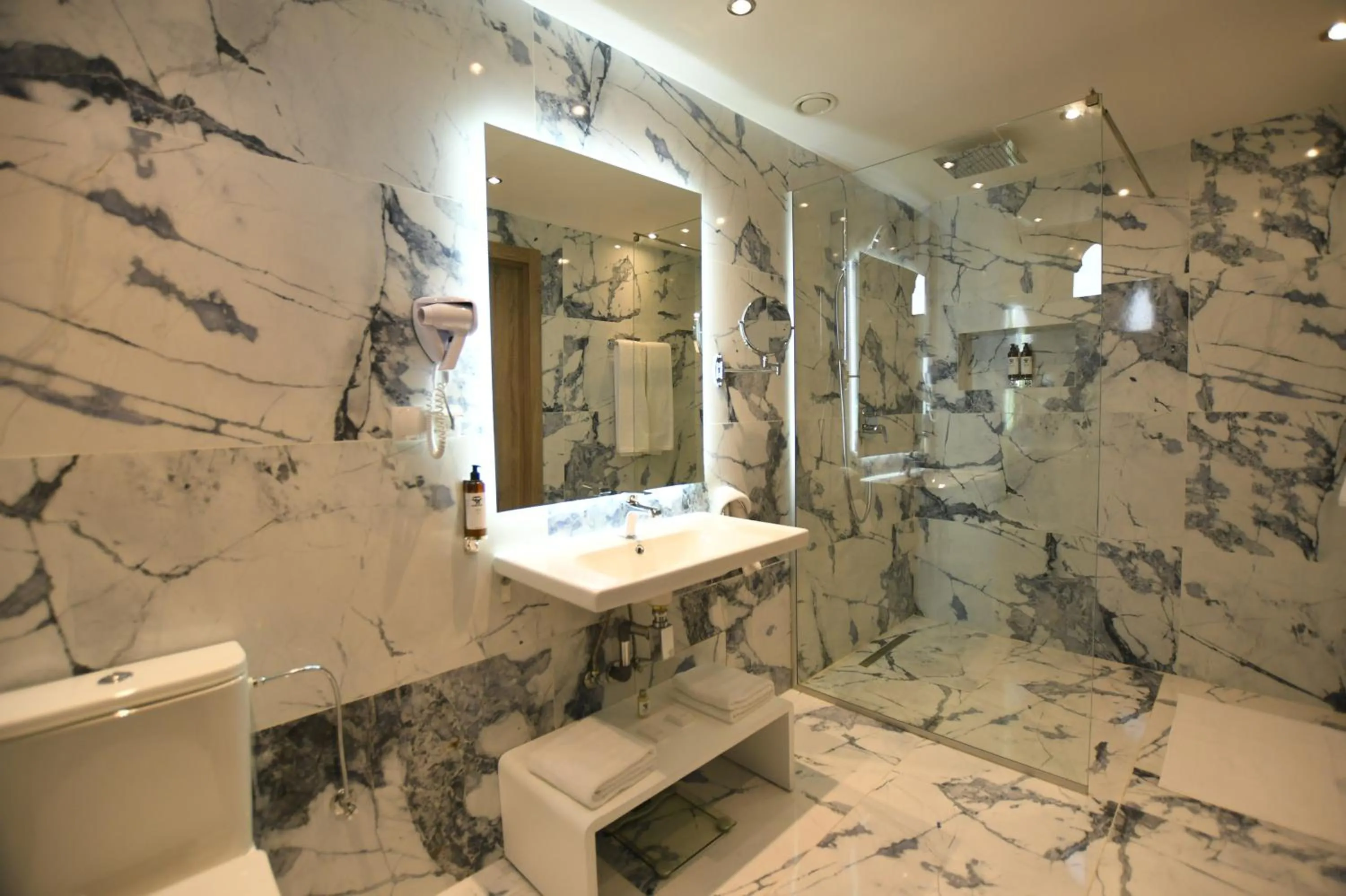 Bathroom in 555 Hotel Clubbing Adults Only