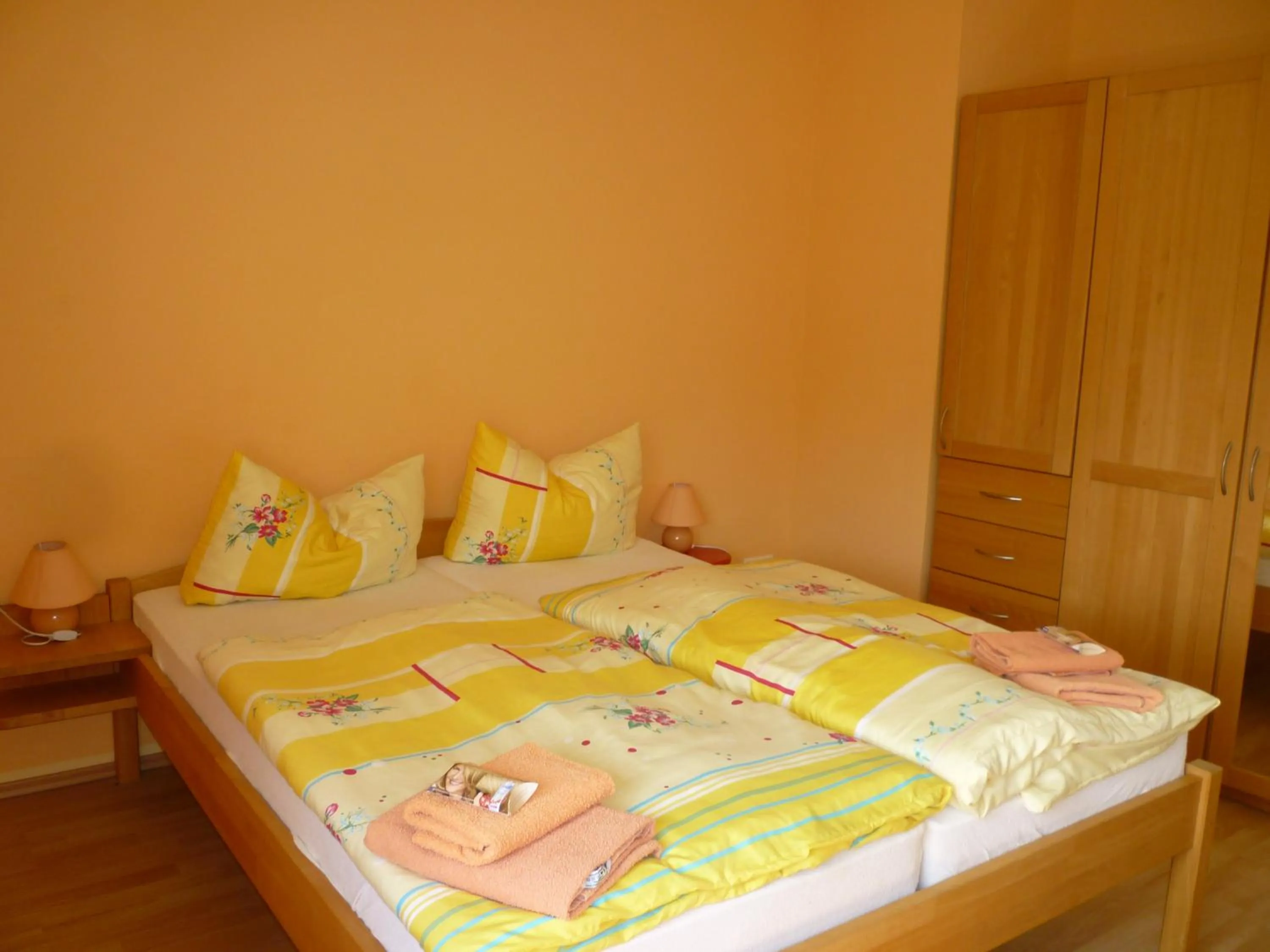 Bedroom, Bed in Golfcentrum Schloss Karnitz Rügen