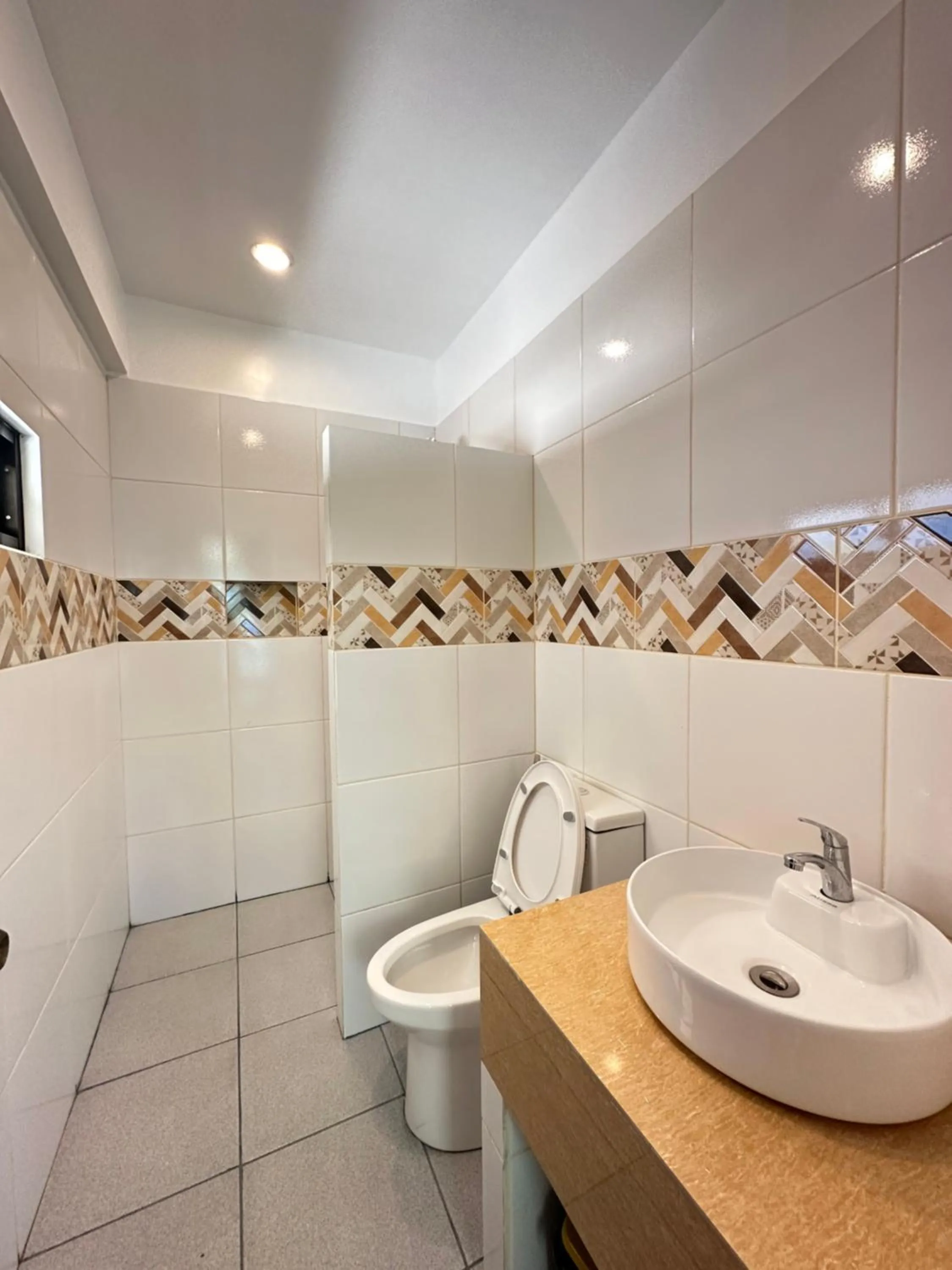 Gracey Dive Resort and Restaurant