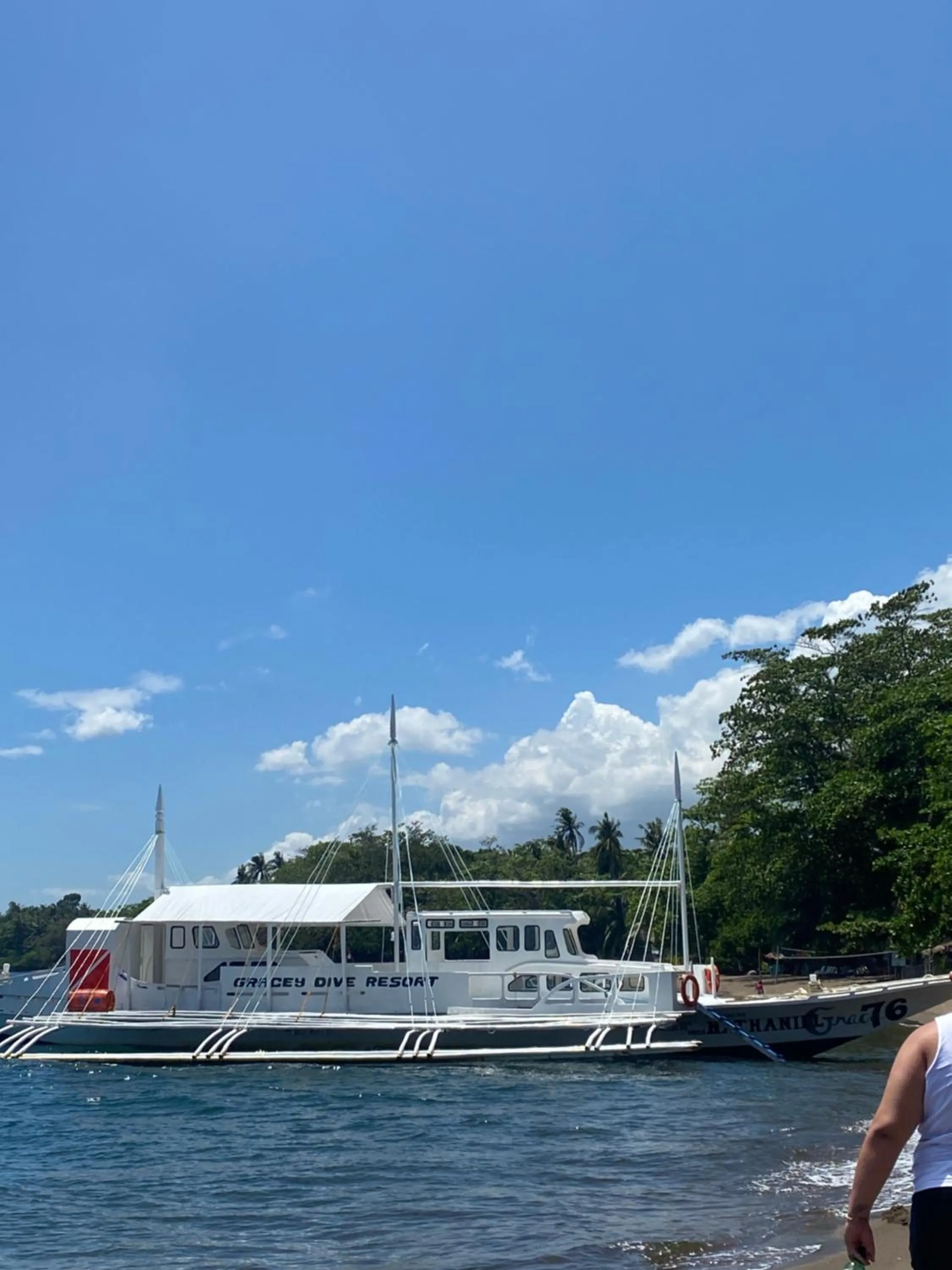 Gracey Dive Resort and Restaurant