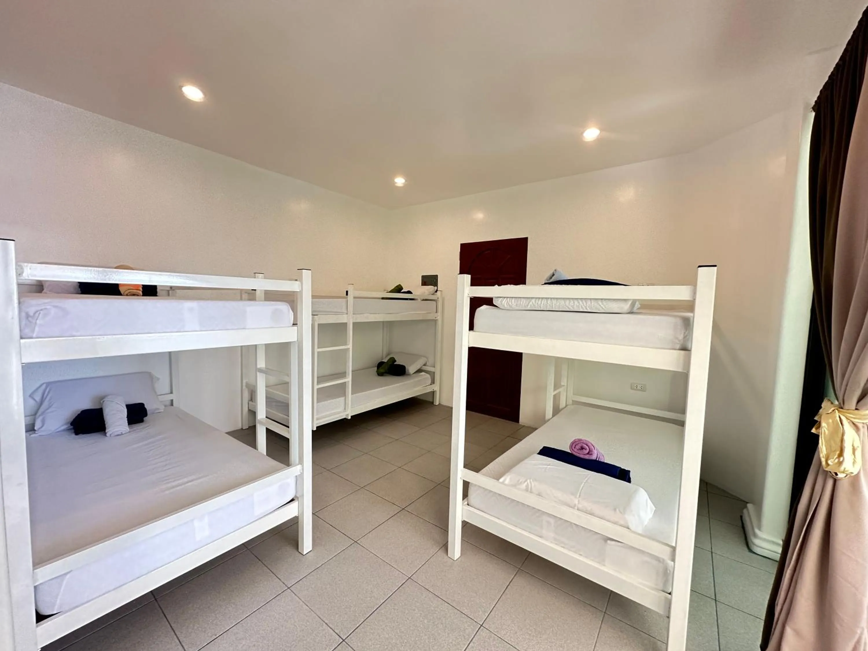 View (from property/room), Bed in Gracey Dive Resort and Restaurant