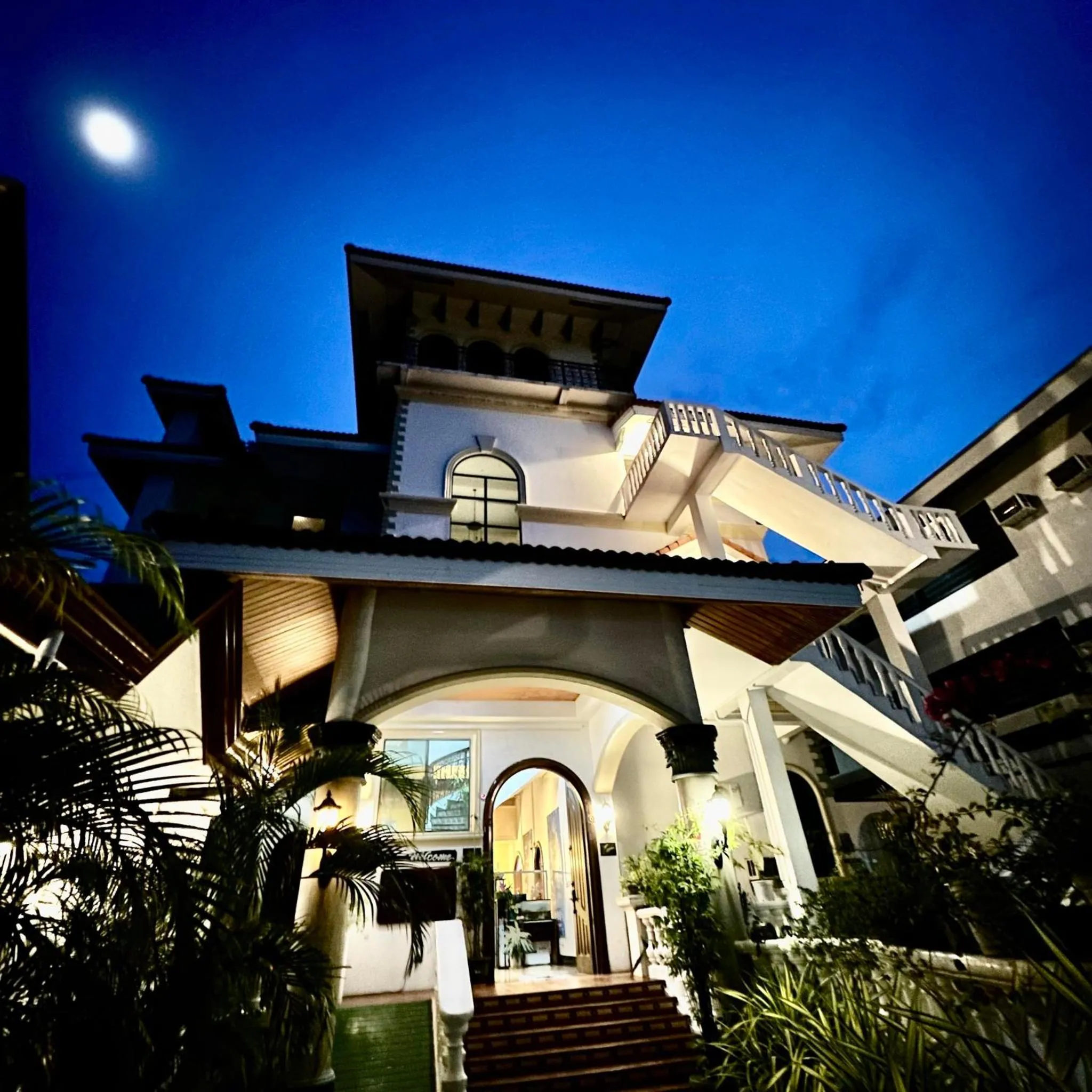 Gracey Dive Resort and Restaurant