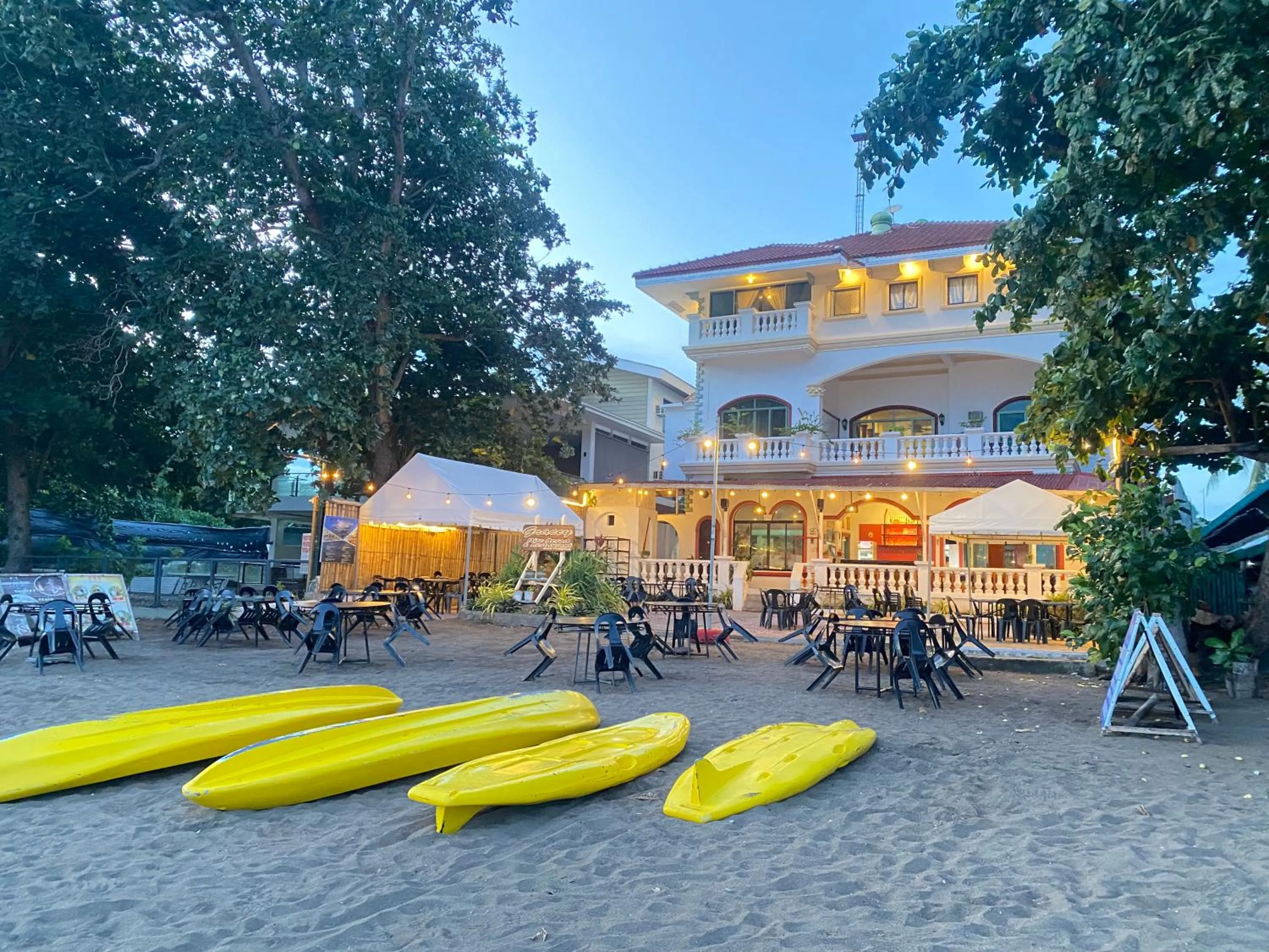 Gracey Dive Resort and Restaurant