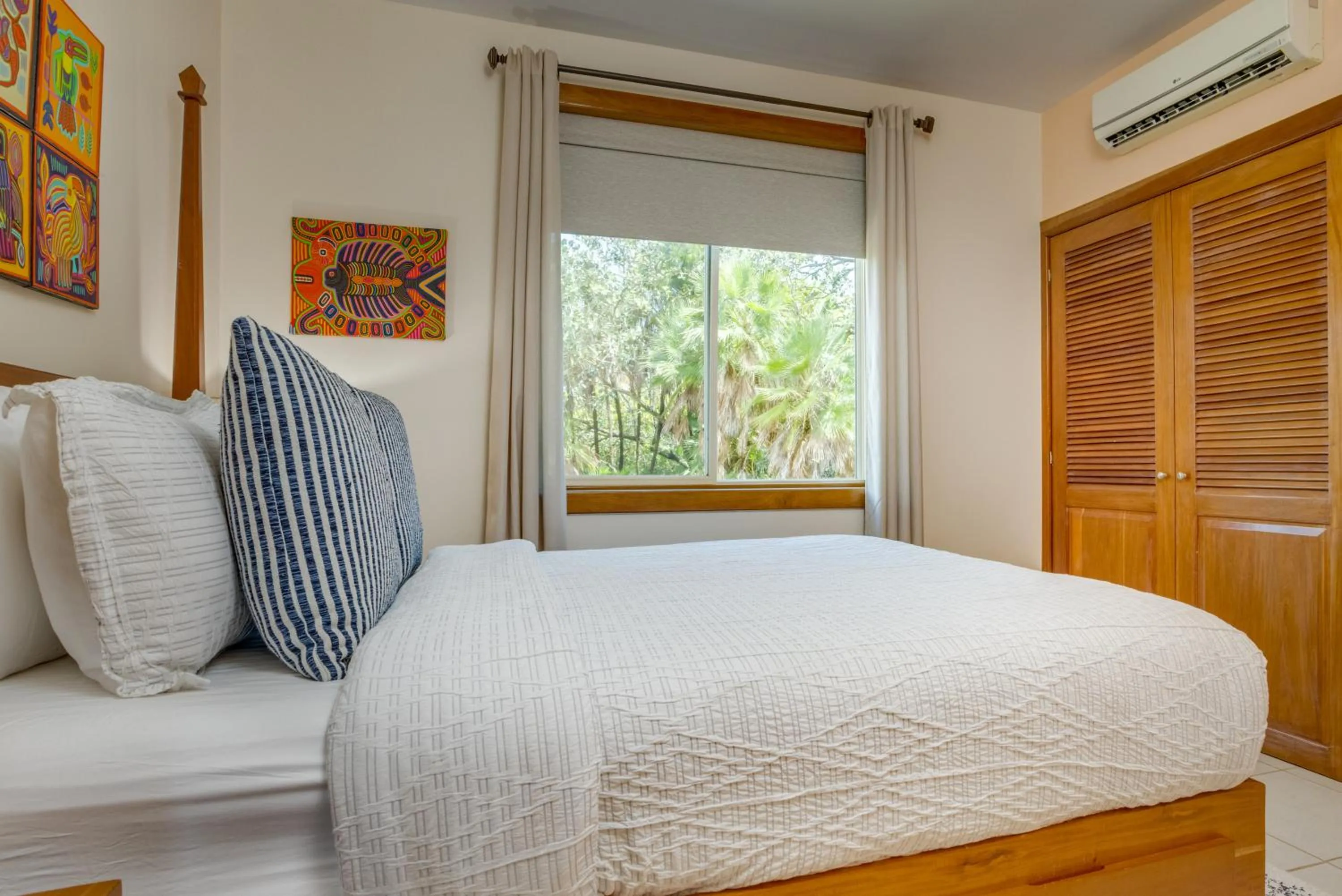 Bed in Marazul Belize