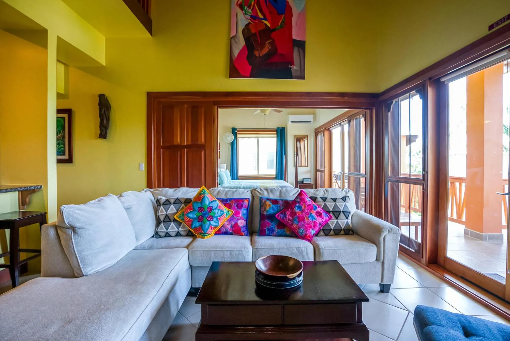 Living room, Bed in Marazul Belize